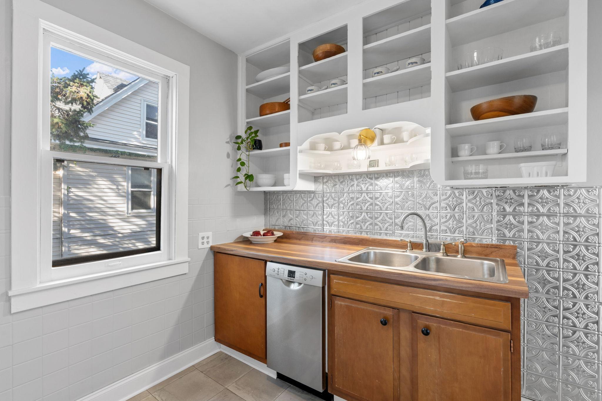 View of Residential Income at 2414 24th Avenue, Minneapolis MN 55406, Minneapolis (29 of 45) - Mike Wilen | Minnesota Team Real Estate