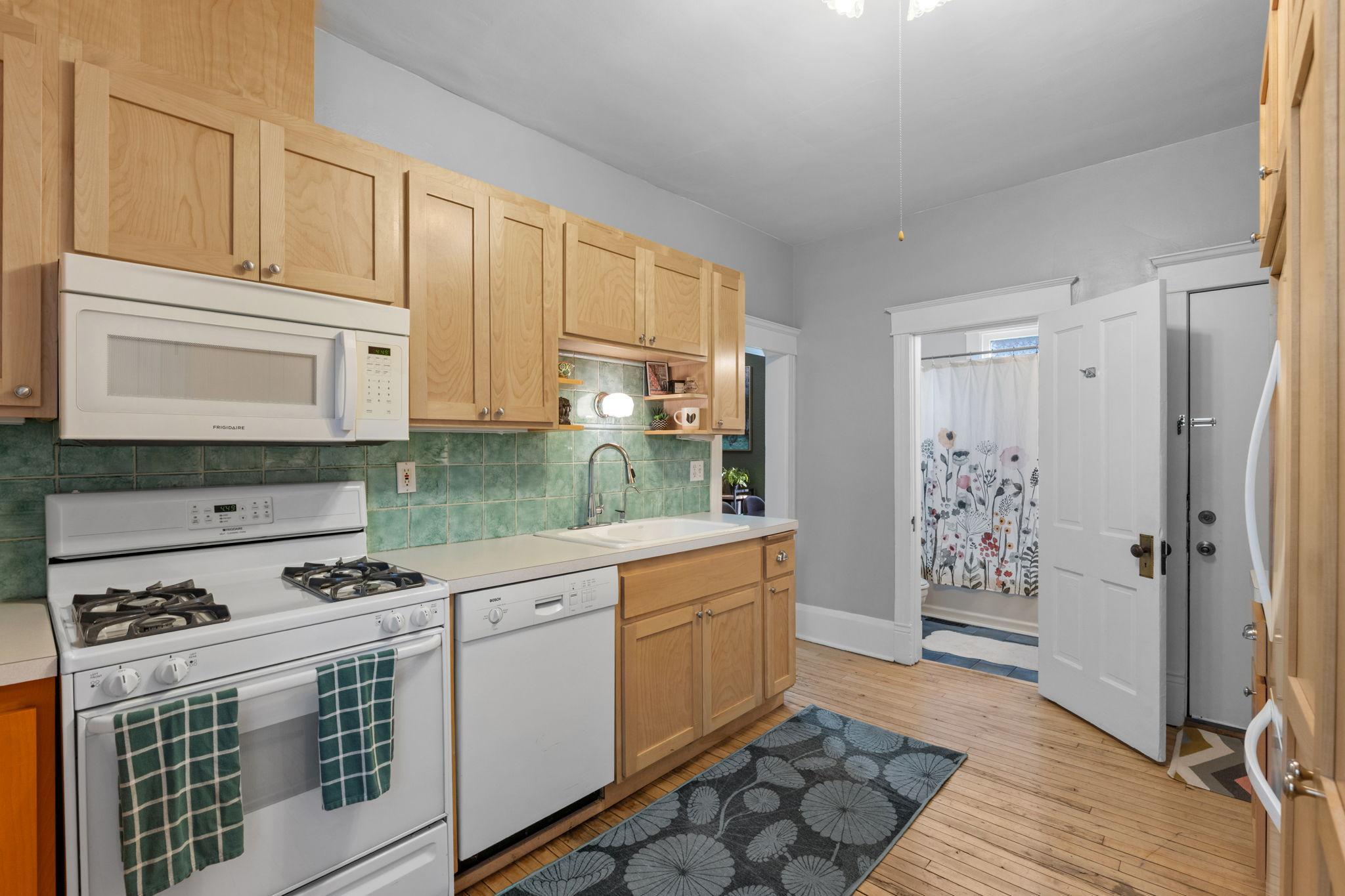 View of Residential Income at 2414 24th Avenue, Minneapolis MN 55406, Minneapolis (16 of 45) - Mike Wilen | Minnesota Team Real Estate