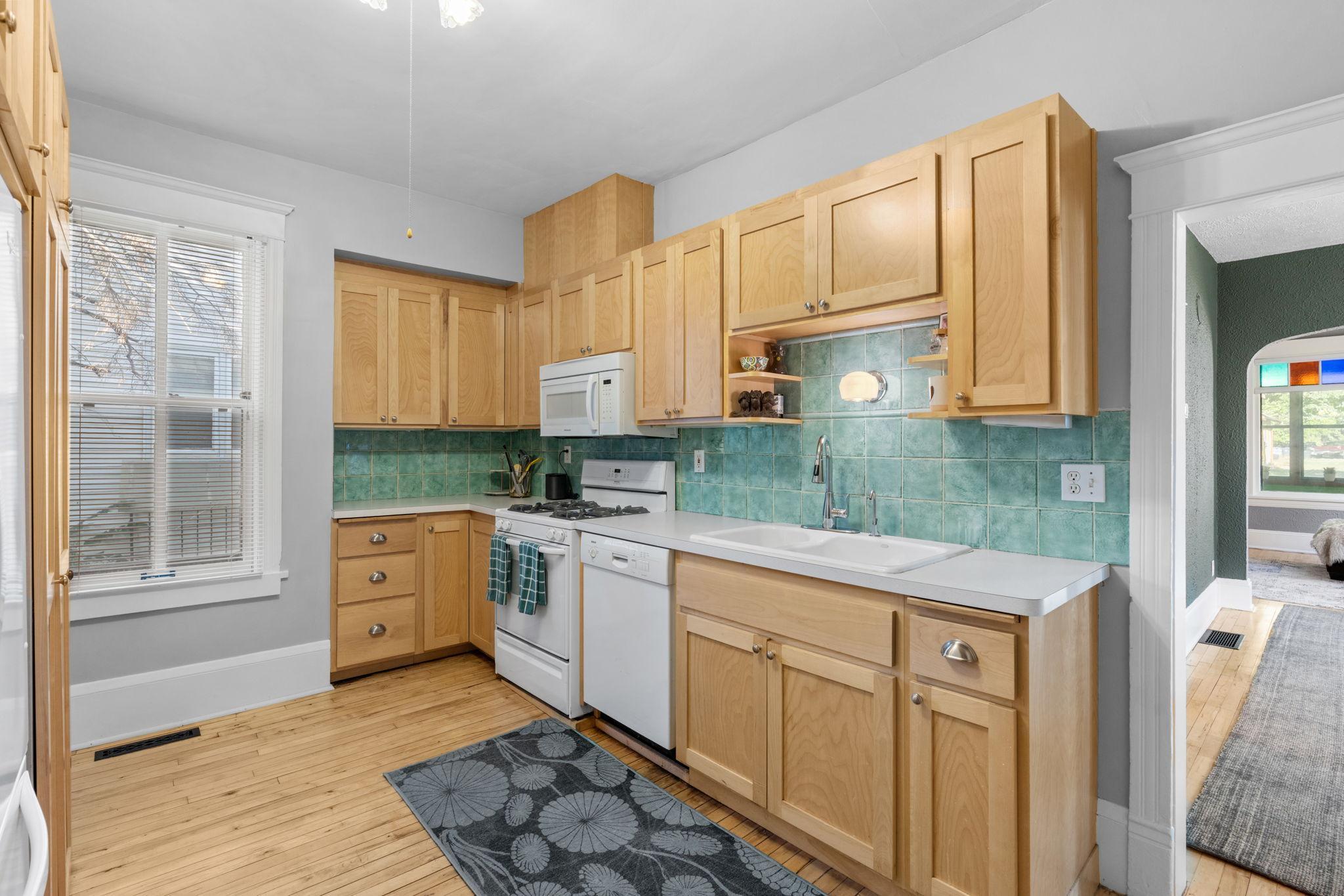 View of Residential Income at 2414 24th Avenue, Minneapolis MN 55406, Minneapolis (12 of 45) - Mike Wilen | Minnesota Team Real Estate