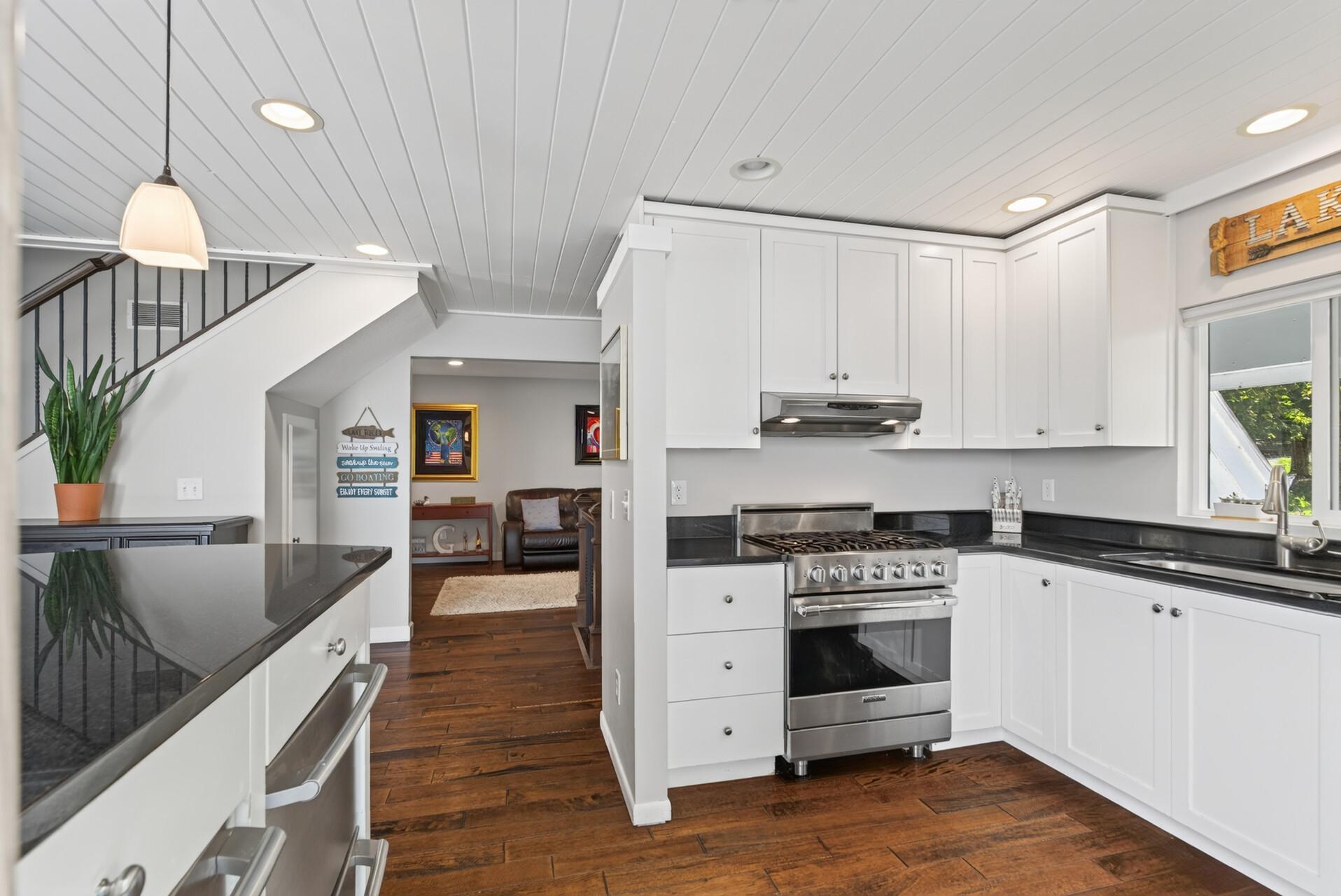 View of Residential at 2937 Lake Shore Avenue, Maple Plain MN 55359, Maple Plain (21 of 73) - Mike Wilen | Minnesota Team Real Estate