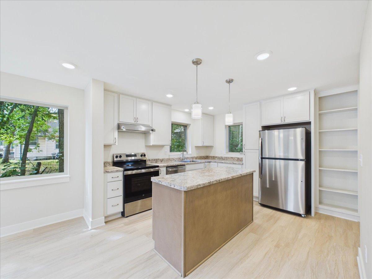 View of Residential at 2911 4th Street, Minneapolis MN 55411, Minneapolis (8 of 32) - Mike Wilen | Minnesota Team Real Estate