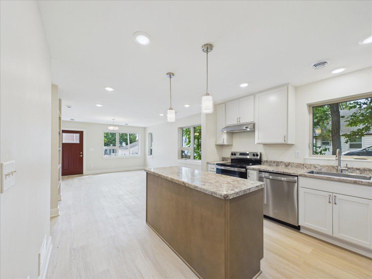 View of Residential at 2911 4th Street, Minneapolis MN 55411, Minneapolis (9 of 32) - Mike Wilen | Minnesota Team Real Estate