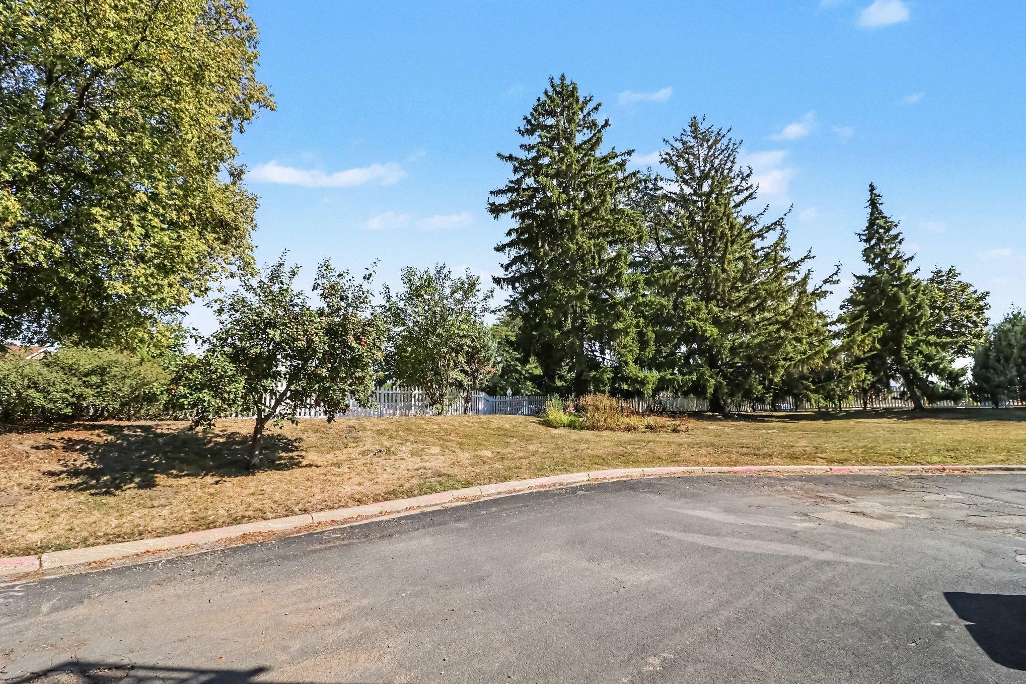 View of Residential at 1306 Boardwalk Place, Minneapolis MN 55411, Minneapolis (26 of 29) - Mike Wilen | Minnesota Team Real Estate