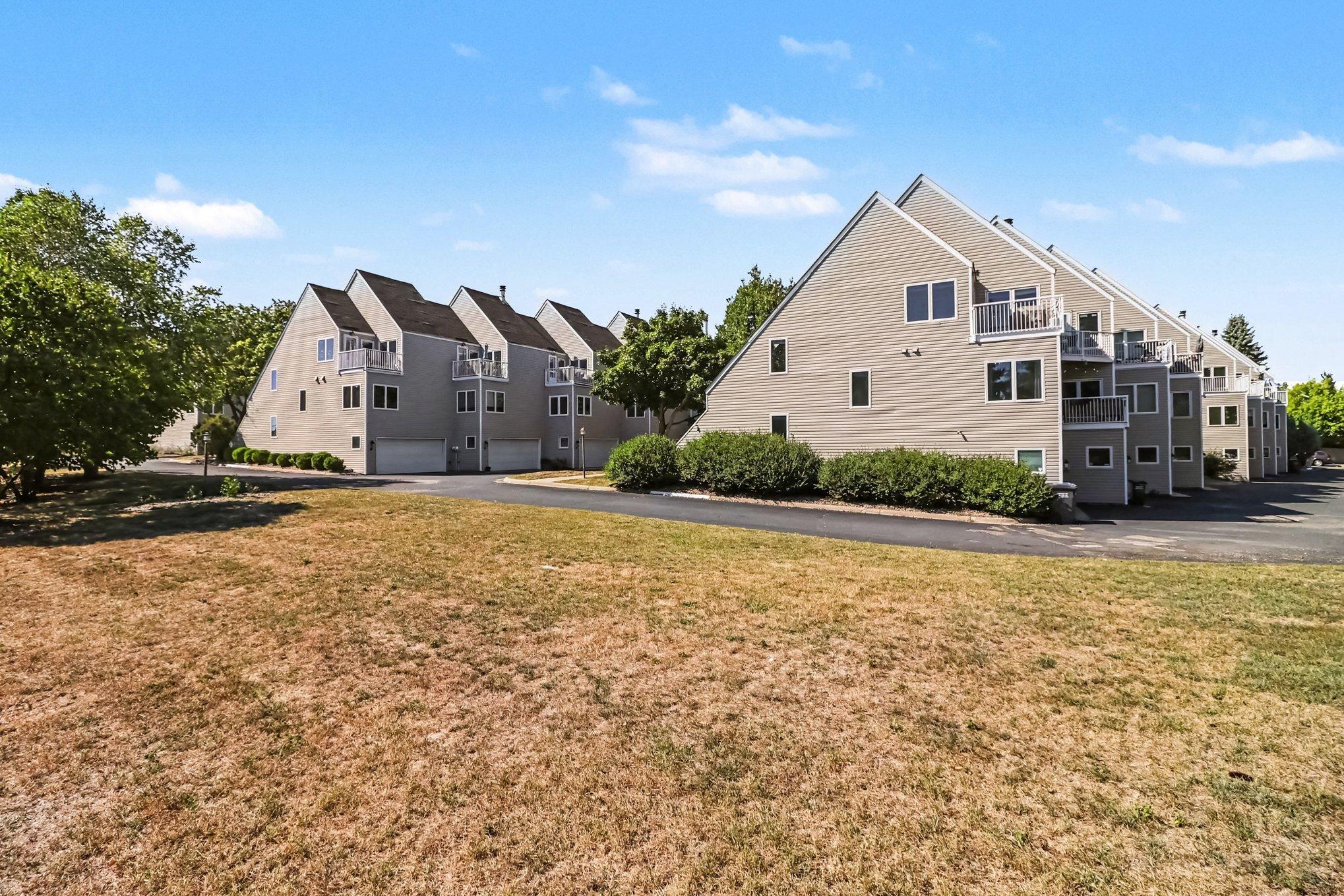 View of Residential at 1306 Boardwalk Place, Minneapolis MN 55411, Minneapolis (22 of 29) - Mike Wilen | Minnesota Team Real Estate