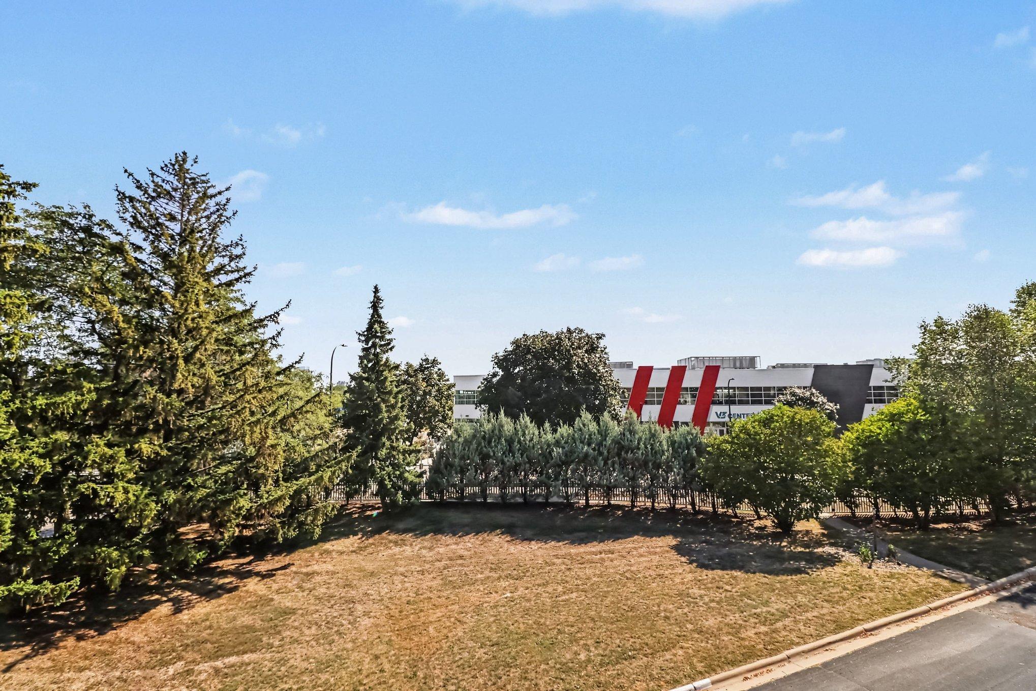View of Residential at 1306 Boardwalk Place, Minneapolis MN 55411, Minneapolis (20 of 29) - Mike Wilen | Minnesota Team Real Estate
