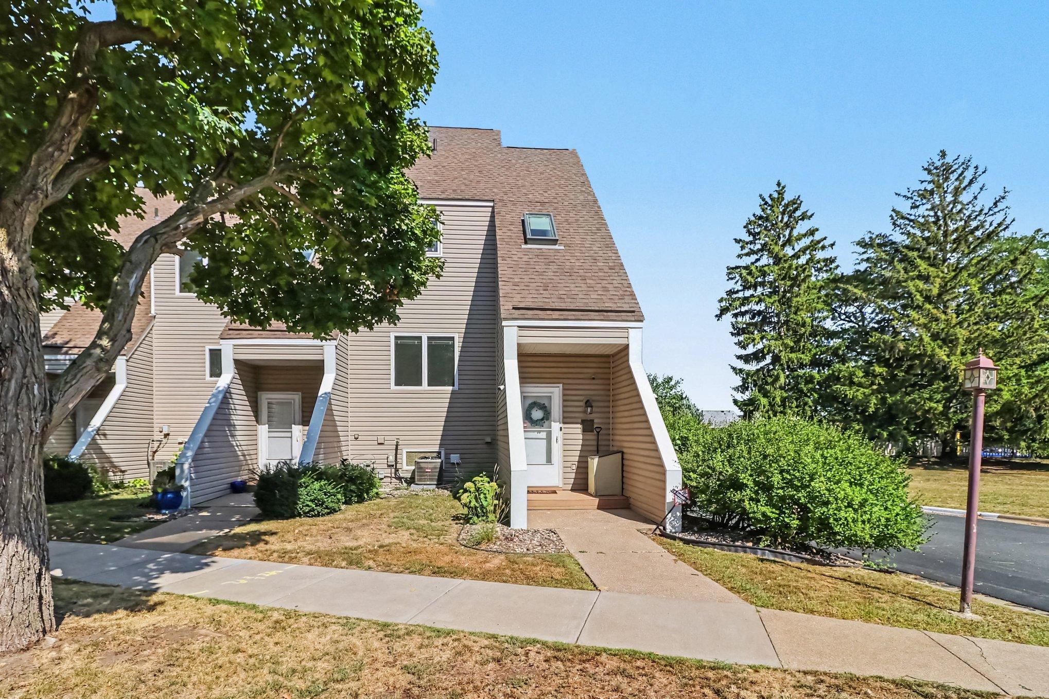 View of Residential at 1306 Boardwalk Place, Minneapolis MN 55411, Minneapolis (2 of 29) - Mike Wilen | Minnesota Team Real Estate