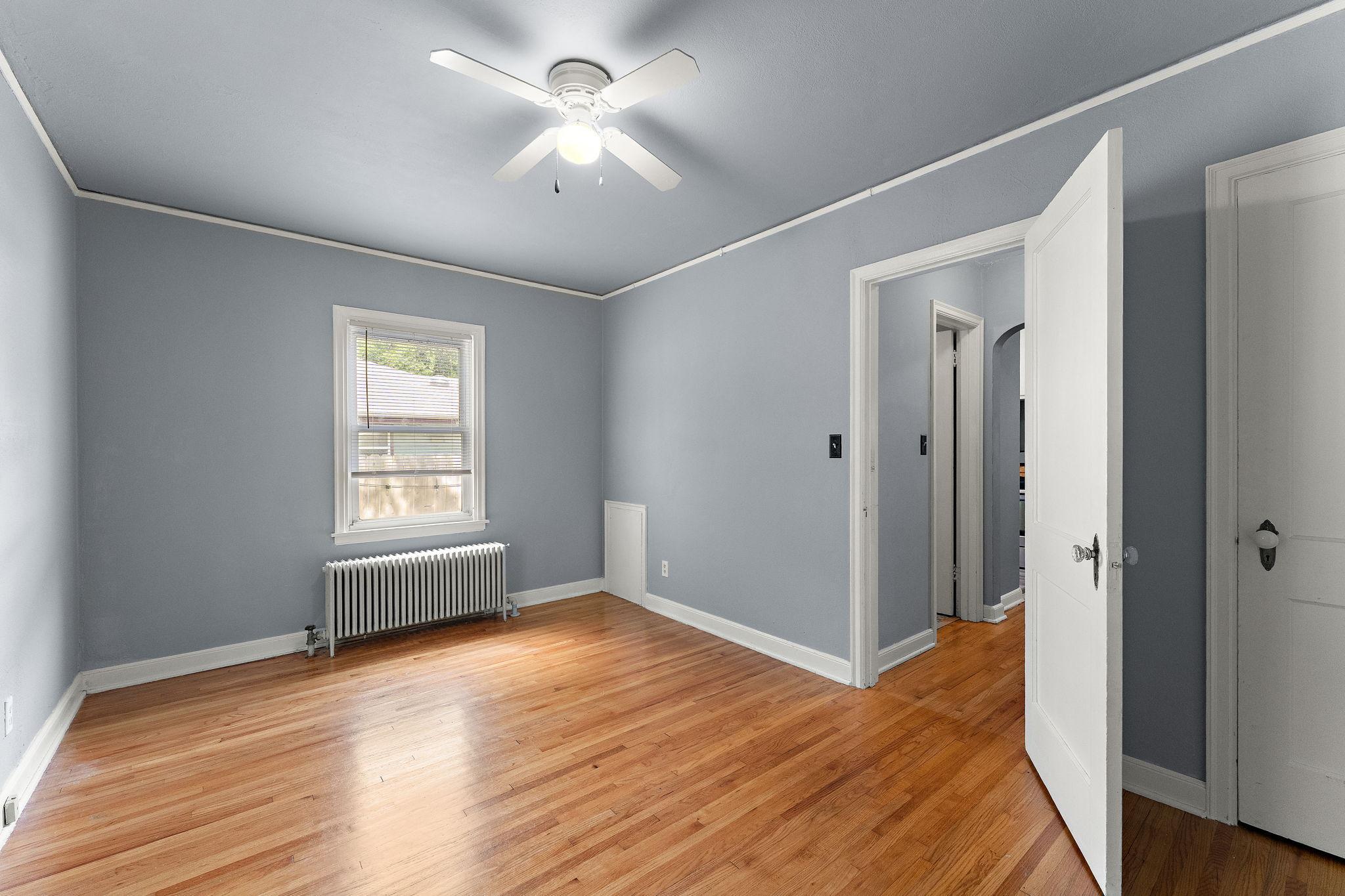 View of Residential Income at 829 Brown Avenue, West Saint Paul MN 55107, West Saint Paul (13 of 19) - Mike Wilen | Minnesota Team Real Estate
