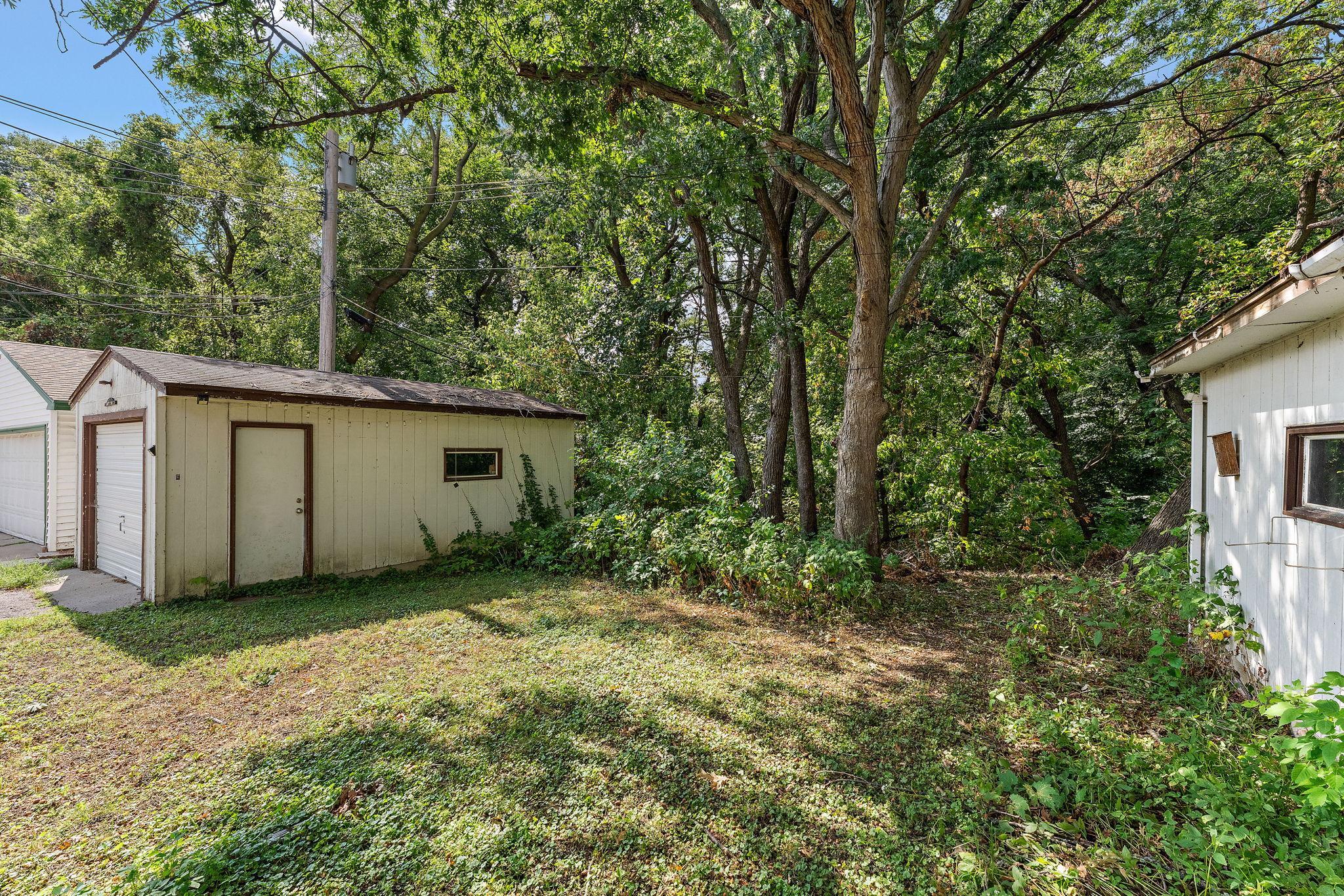 View of Residential Income at 829 Brown Avenue, West Saint Paul MN 55107, West Saint Paul (17 of 19) - Mike Wilen | Minnesota Team Real Estate
