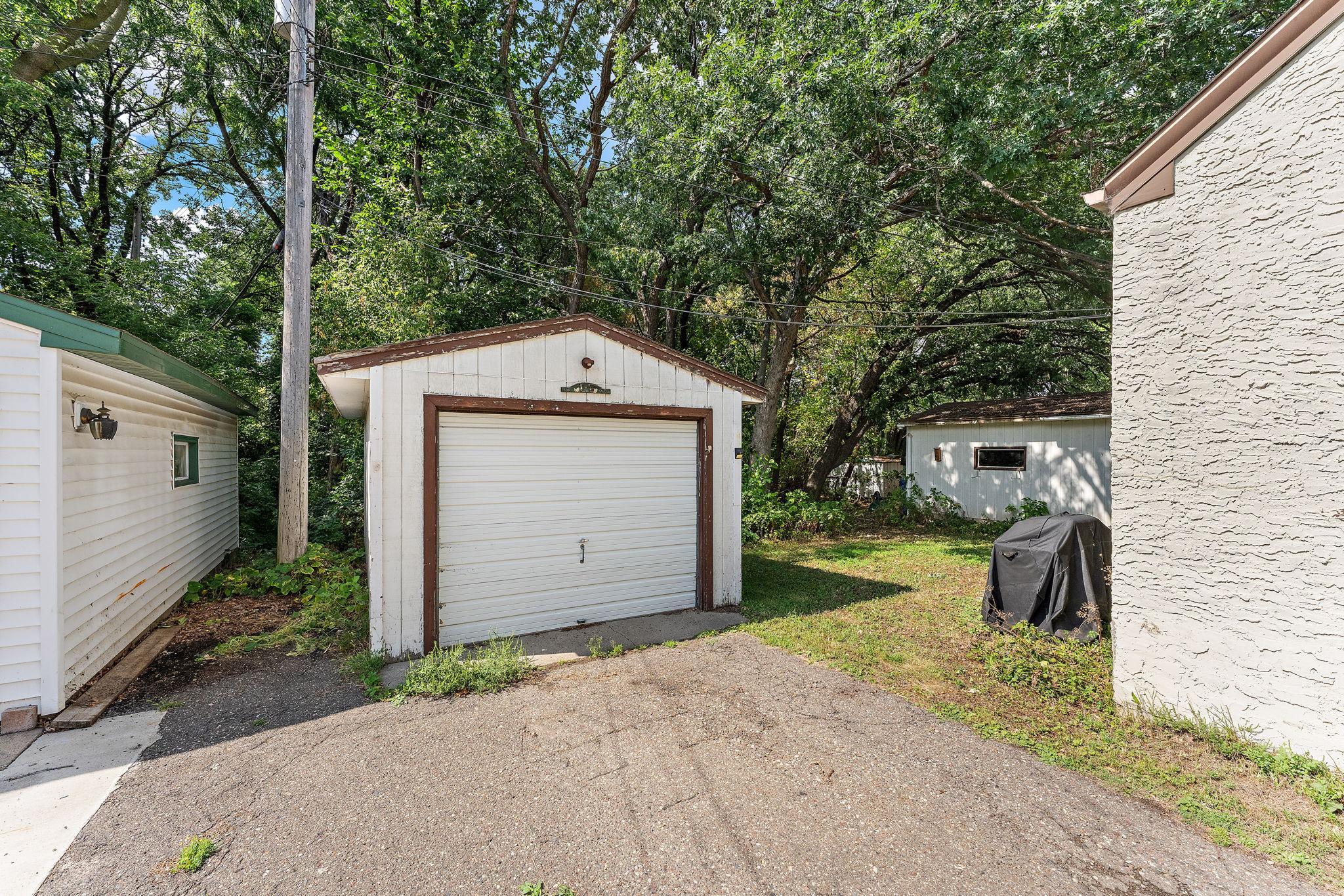View of Residential Income at 829 Brown Avenue, West Saint Paul MN 55107, West Saint Paul (18 of 19) - Mike Wilen | Minnesota Team Real Estate