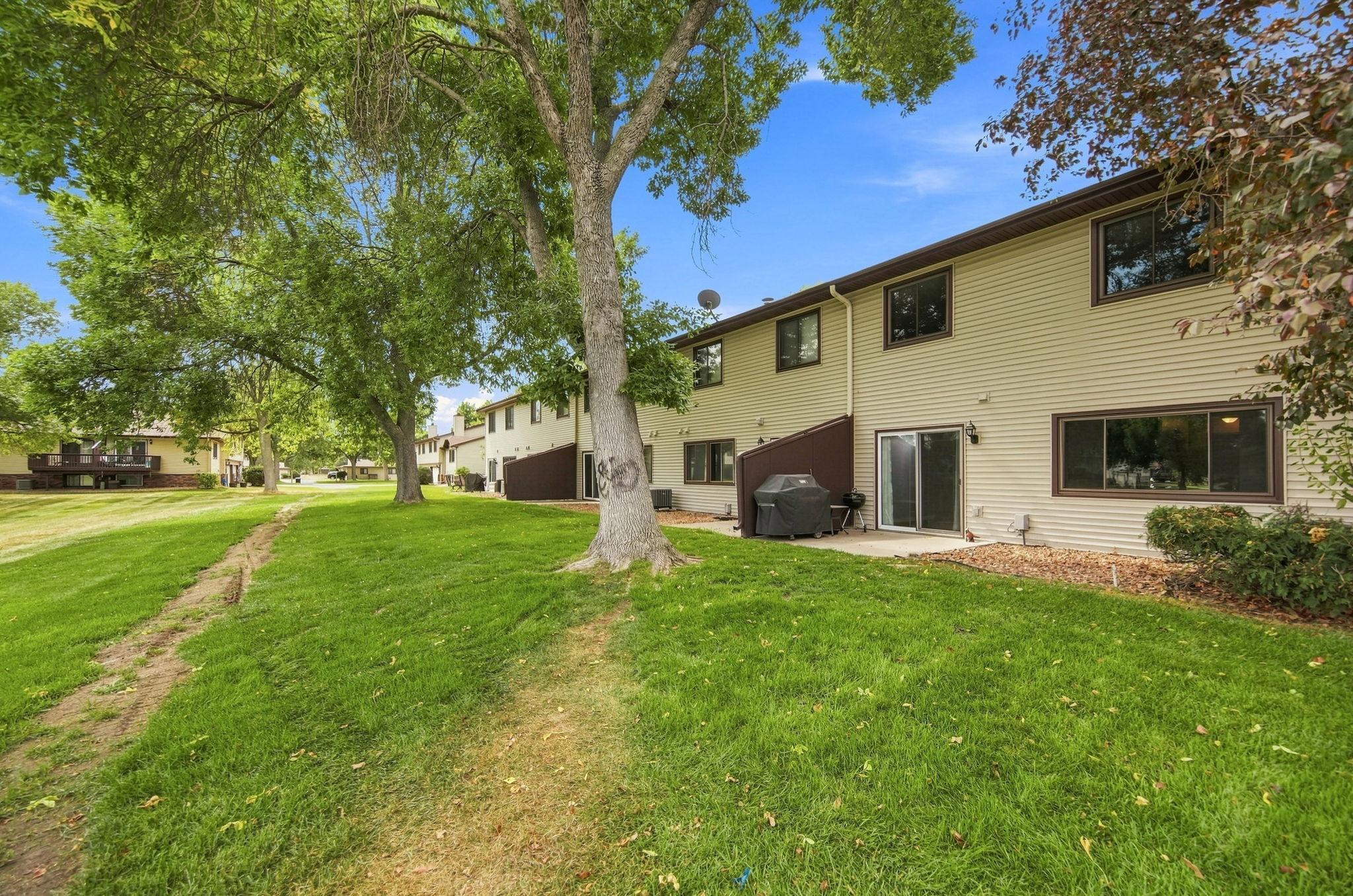 View of Residential at 8772 Maplebrook Parkway, Brooklyn Park MN 55445, Brooklyn Park (33 of 38) - Mike Wilen | Minnesota Team Real Estate