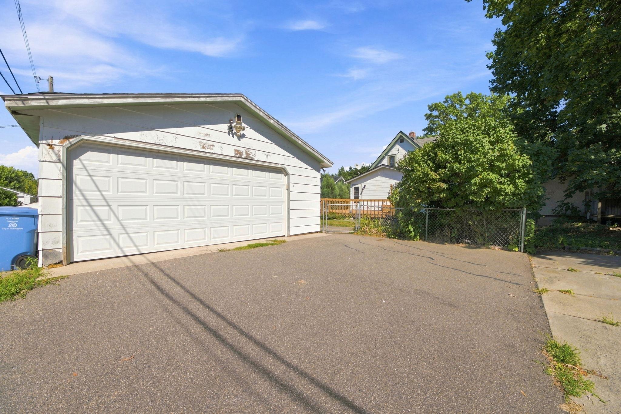 View of Residential at 4044 31st Avenue, Minneapolis MN 55406, Minneapolis (24 of 26) - Mike Wilen | Minnesota Team Real Estate