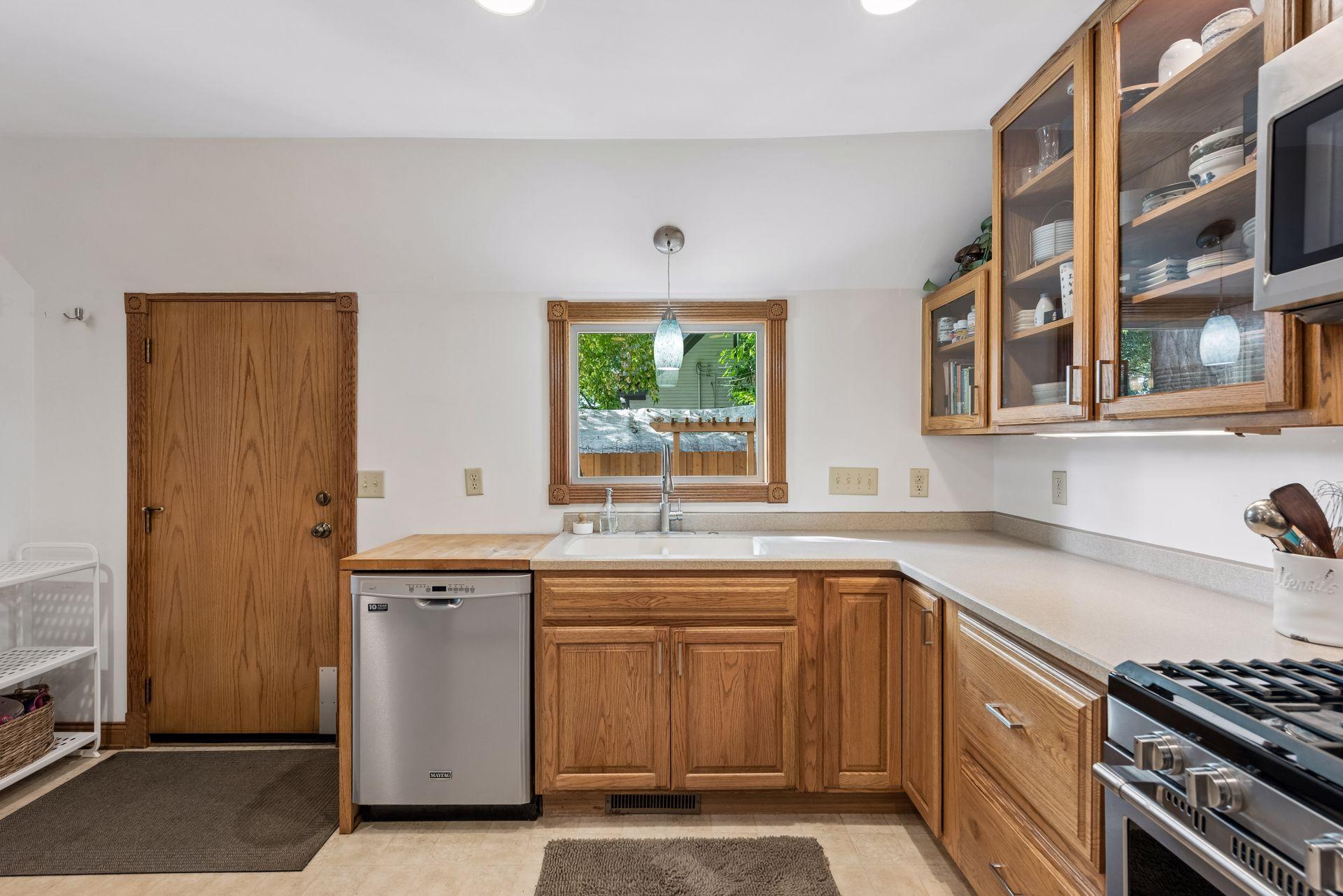 View of Residential at 733 Tatum Street, Saint Paul MN 55104, Saint Paul (16 of 30) - Mike Wilen | Minnesota Team Real Estate