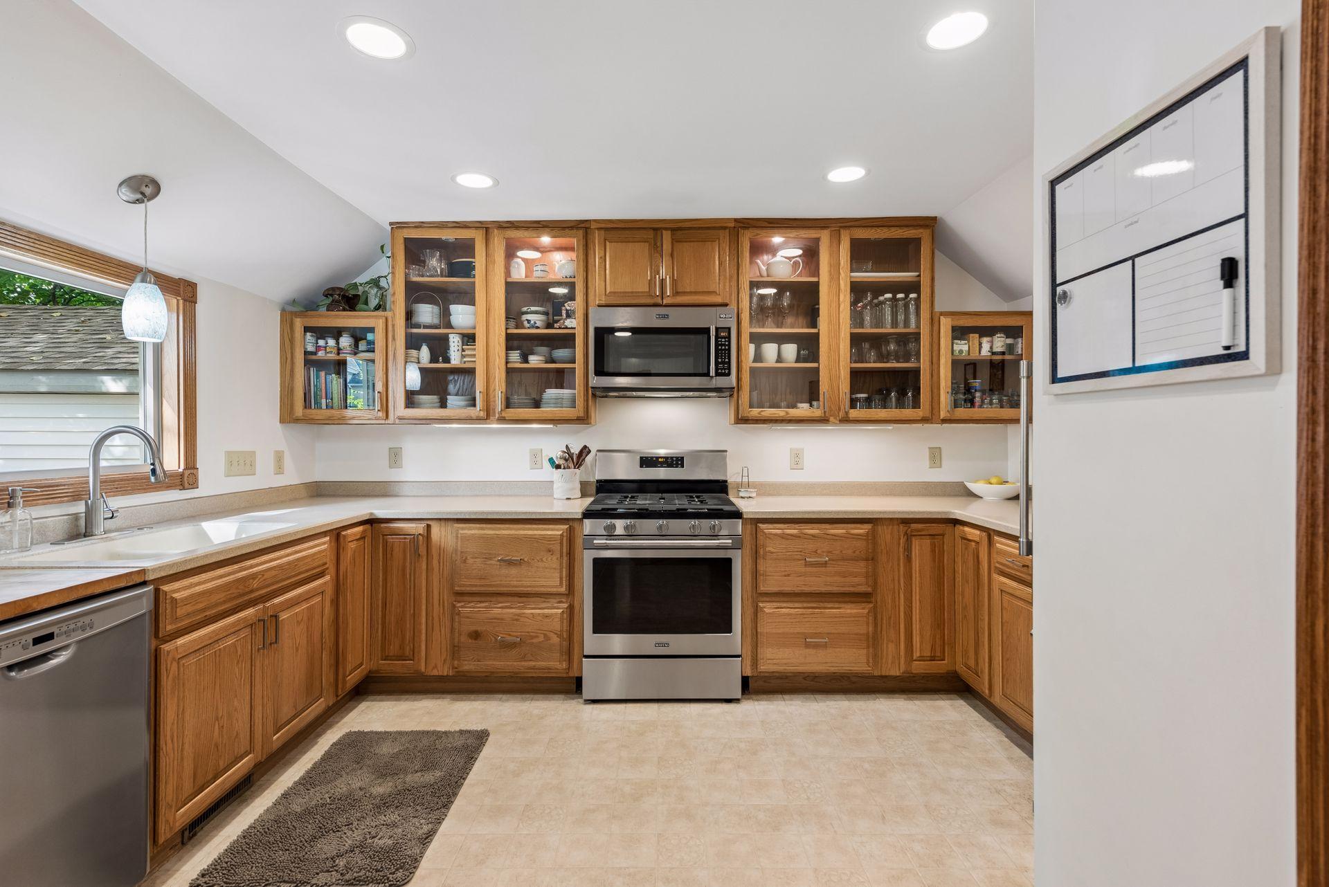 View of Residential at 733 Tatum Street, Saint Paul MN 55104, Saint Paul (14 of 30) - Mike Wilen | Minnesota Team Real Estate