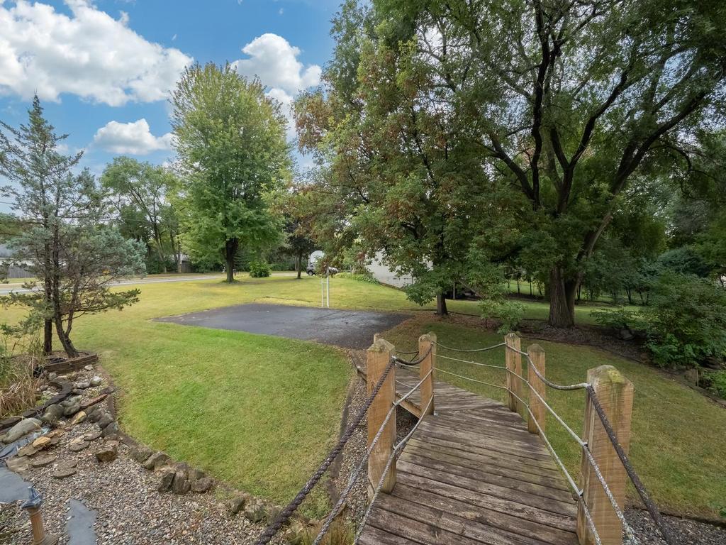 View of Residential at 2613 Kennelly Place, Burnsville MN 55337, Burnsville (25 of 26) - Mike Wilen | Minnesota Team Real Estate