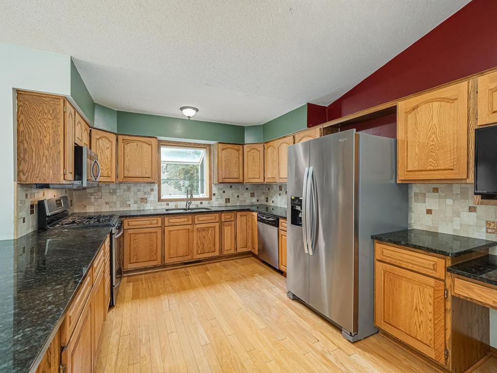View of Residential at 2613 Kennelly Place, Burnsville MN 55337, Burnsville (10 of 26) - Mike Wilen | Minnesota Team Real Estate
