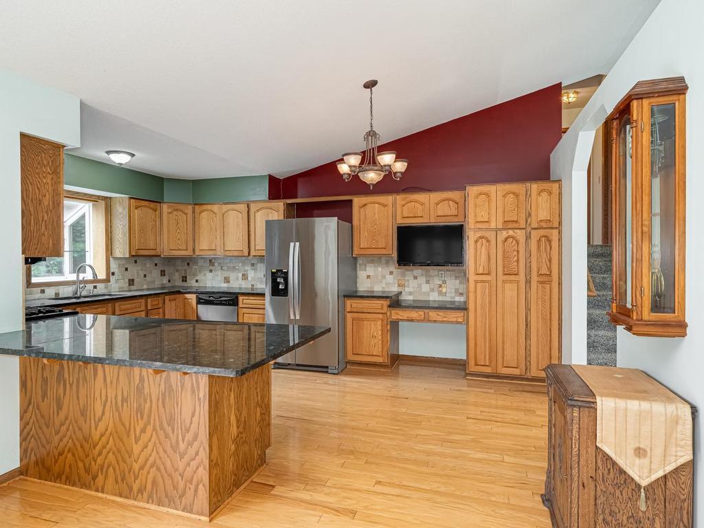 View of Residential at 2613 Kennelly Place, Burnsville MN 55337, Burnsville (9 of 26) - Mike Wilen | Minnesota Team Real Estate