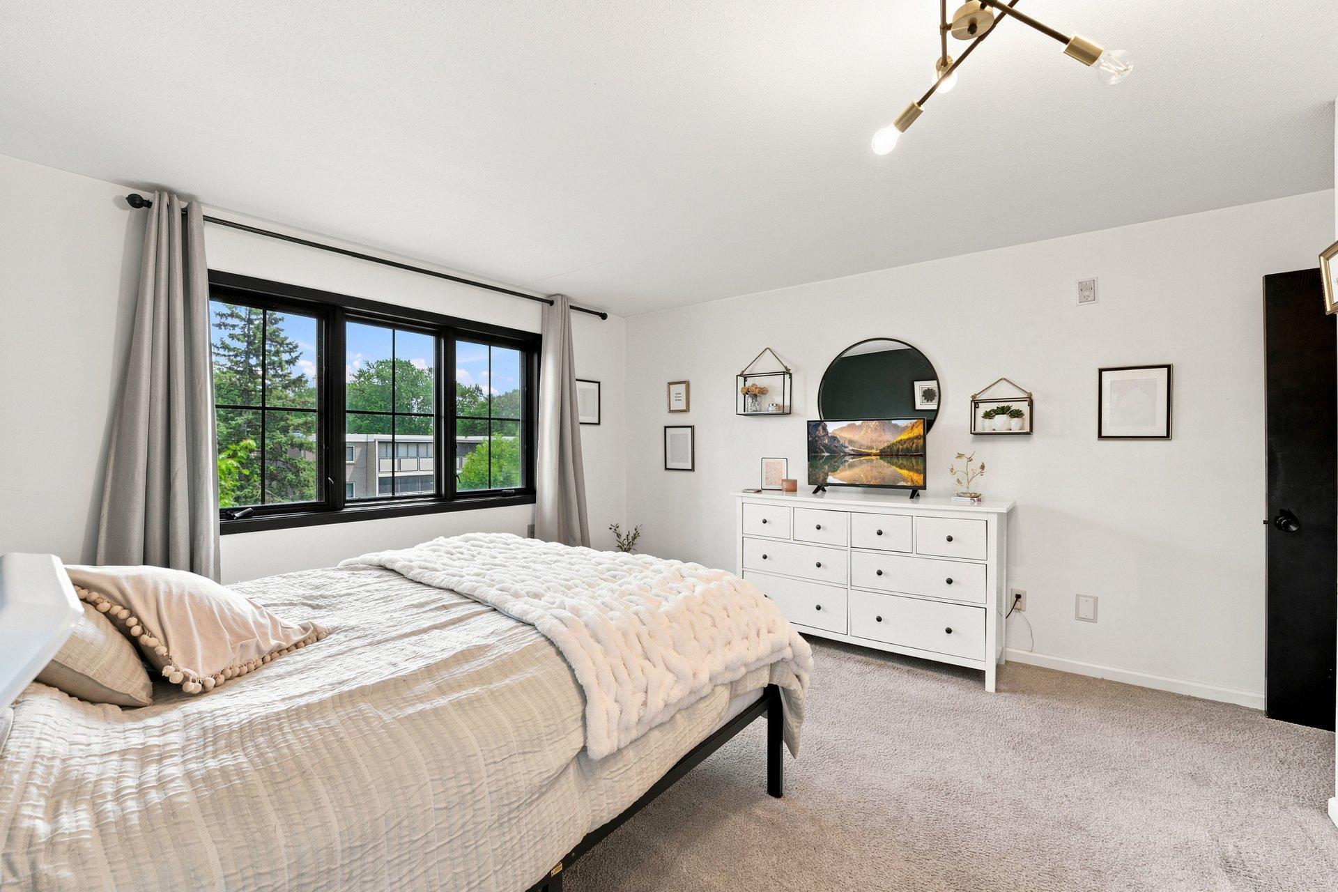 View of Residential at 4370 Brookside Court #302, Edina MN 55436, Edina (12 of 30) - Mike Wilen | Minnesota Team Real Estate
