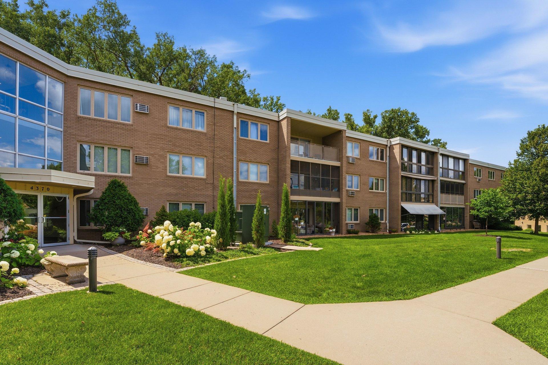 View of Residential at 4370 Brookside Court #302, Edina MN 55436, Edina (29 of 30) - Mike Wilen | Minnesota Team Real Estate