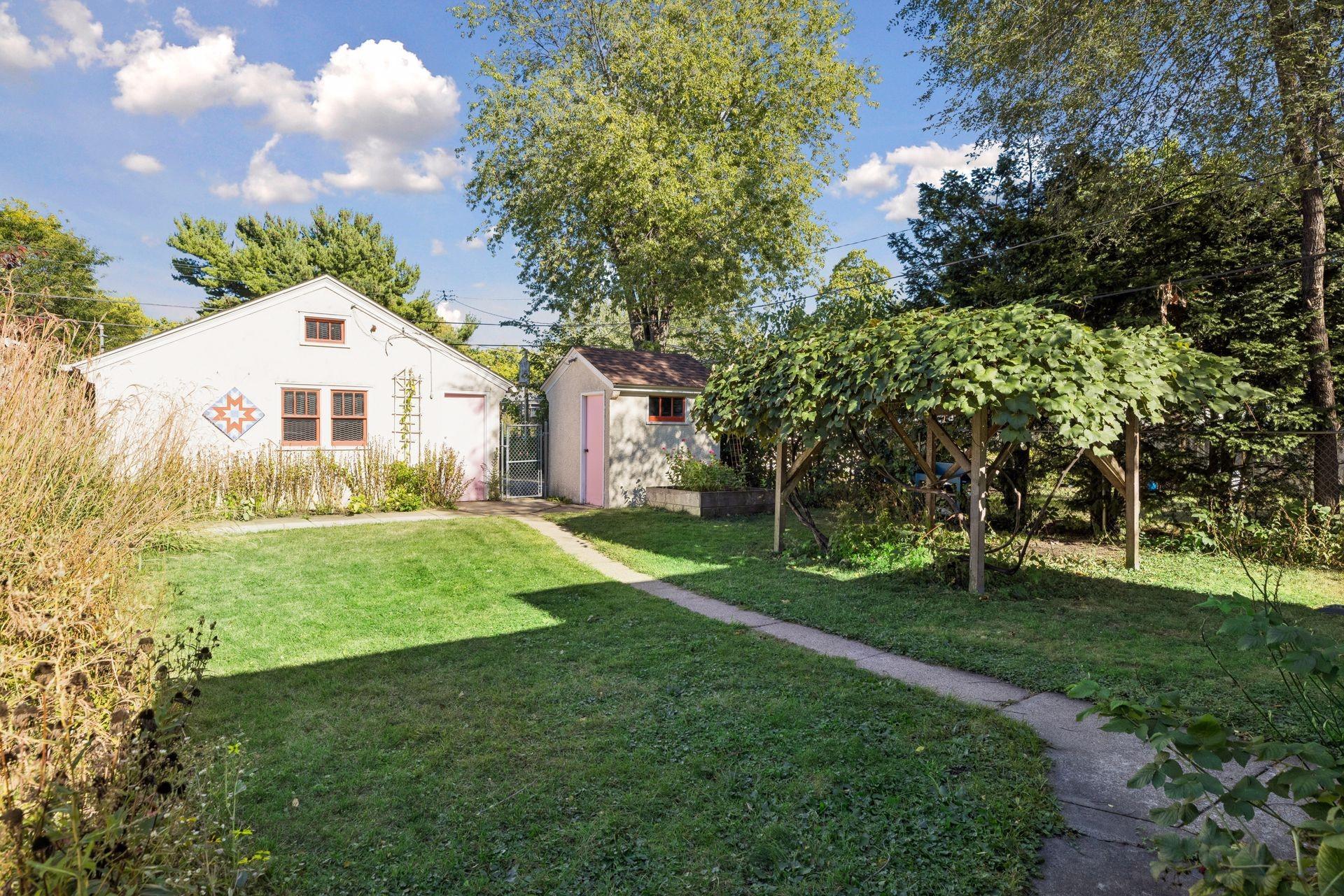 View of Residential at 3947 Snelling Avenue, Minneapolis MN 55406, Minneapolis (18 of 22) - Mike Wilen | Minnesota Team Real Estate