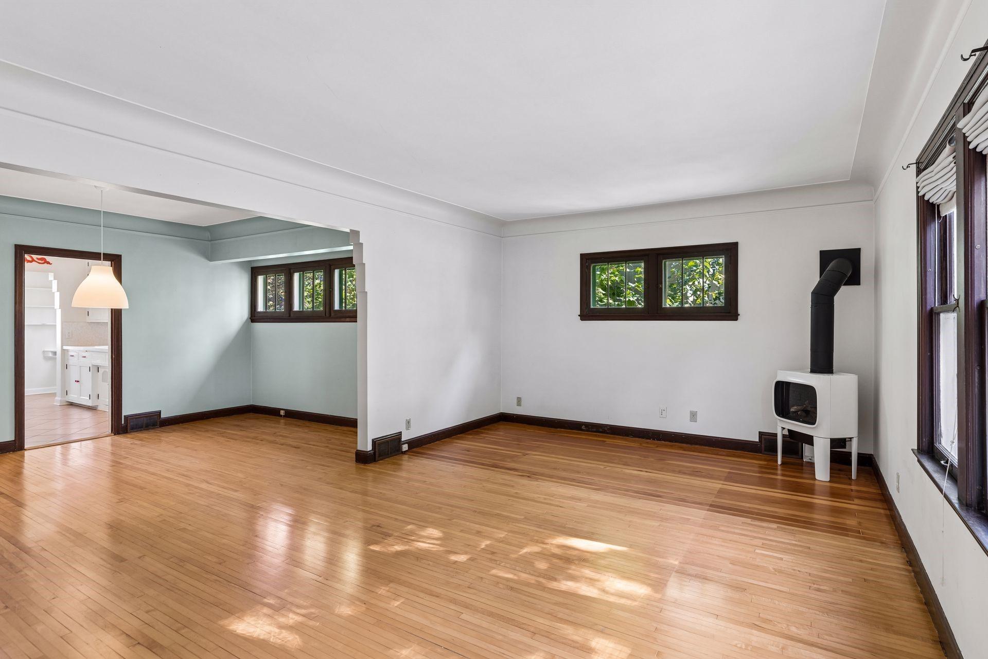 View of Residential at 3947 Snelling Avenue, Minneapolis MN 55406, Minneapolis (3 of 22) - Mike Wilen | Minnesota Team Real Estate