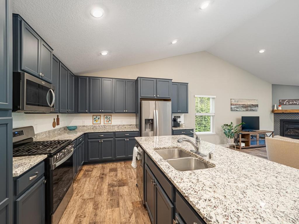 View of Residential at 1829 Attenborough Street, Shakopee MN 55379, Shakopee (29 of 49) - Mike Wilen | Minnesota Team Real Estate