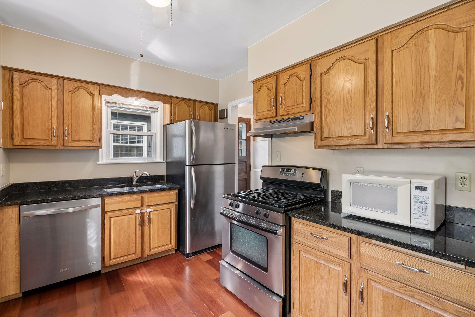 View of Residential at 3049 Edgewood Avenue, Saint Louis Park MN 55426, Saint Louis Park (3 of 40) - Mike Wilen | Minnesota Team Real Estate