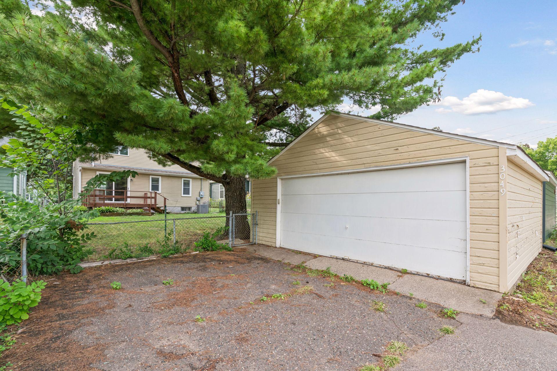 View of Residential at 3049 Edgewood Avenue, Saint Louis Park MN 55426, Saint Louis Park (38 of 40) - Mike Wilen | Minnesota Team Real Estate