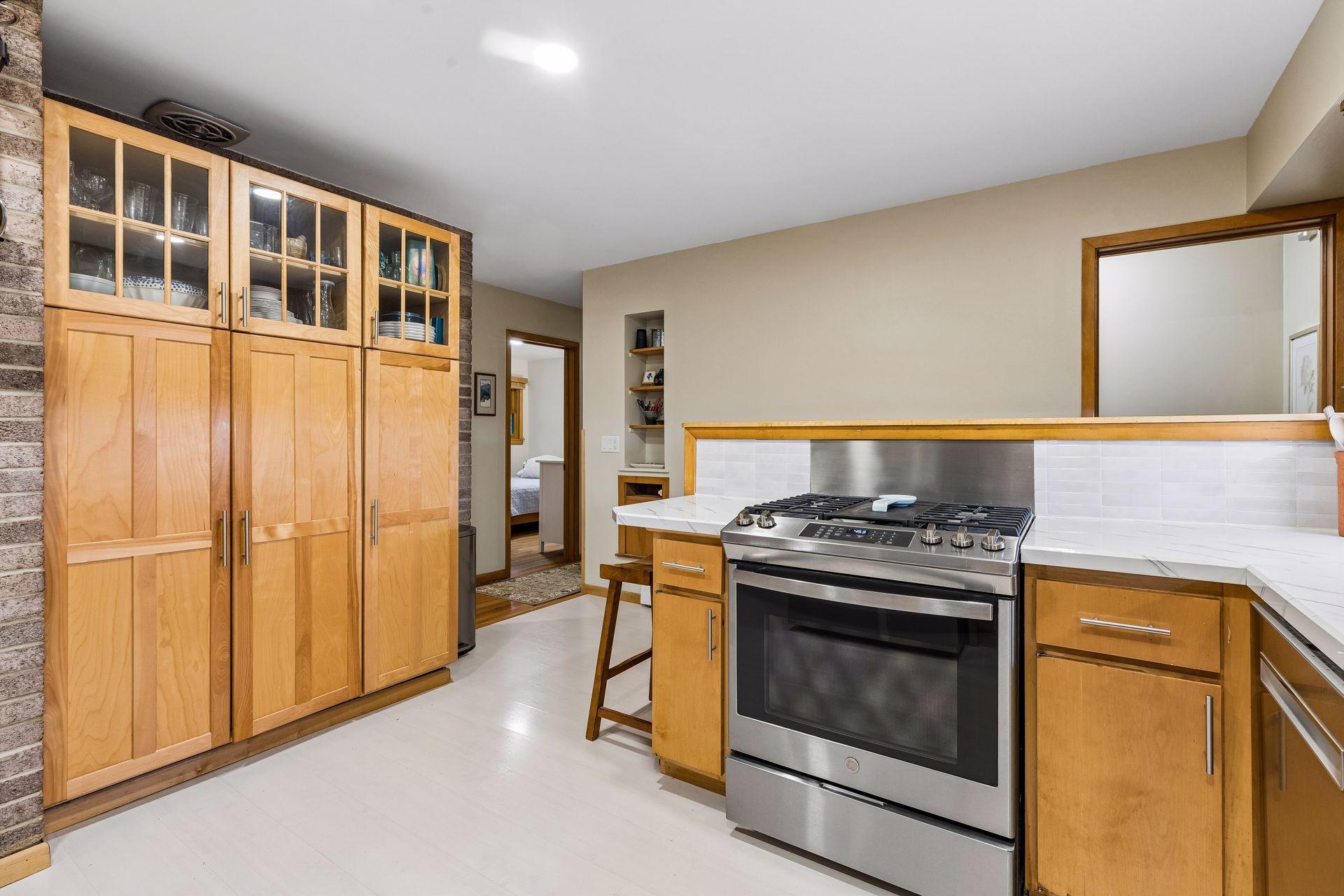 View of Residential at 16609 Hidden Valley Road, Minnetonka MN 55345, Minnetonka (12 of 34) - Mike Wilen | Minnesota Team Real Estate