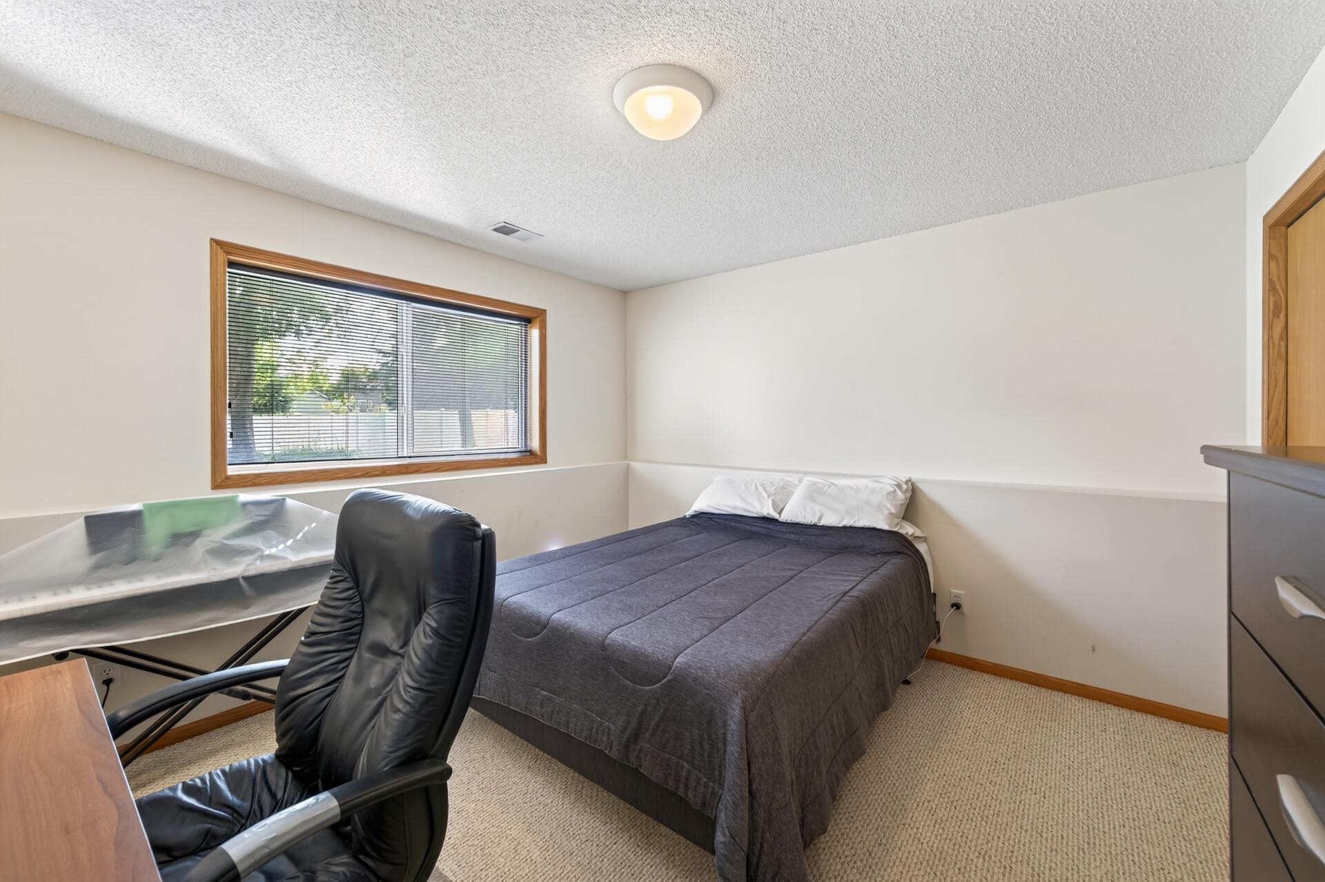 View of Residential at 9509 Dogwood Avenue, Brooklyn Park MN 55443, Brooklyn Park (23 of 30) - Mike Wilen | Minnesota Team Real Estate