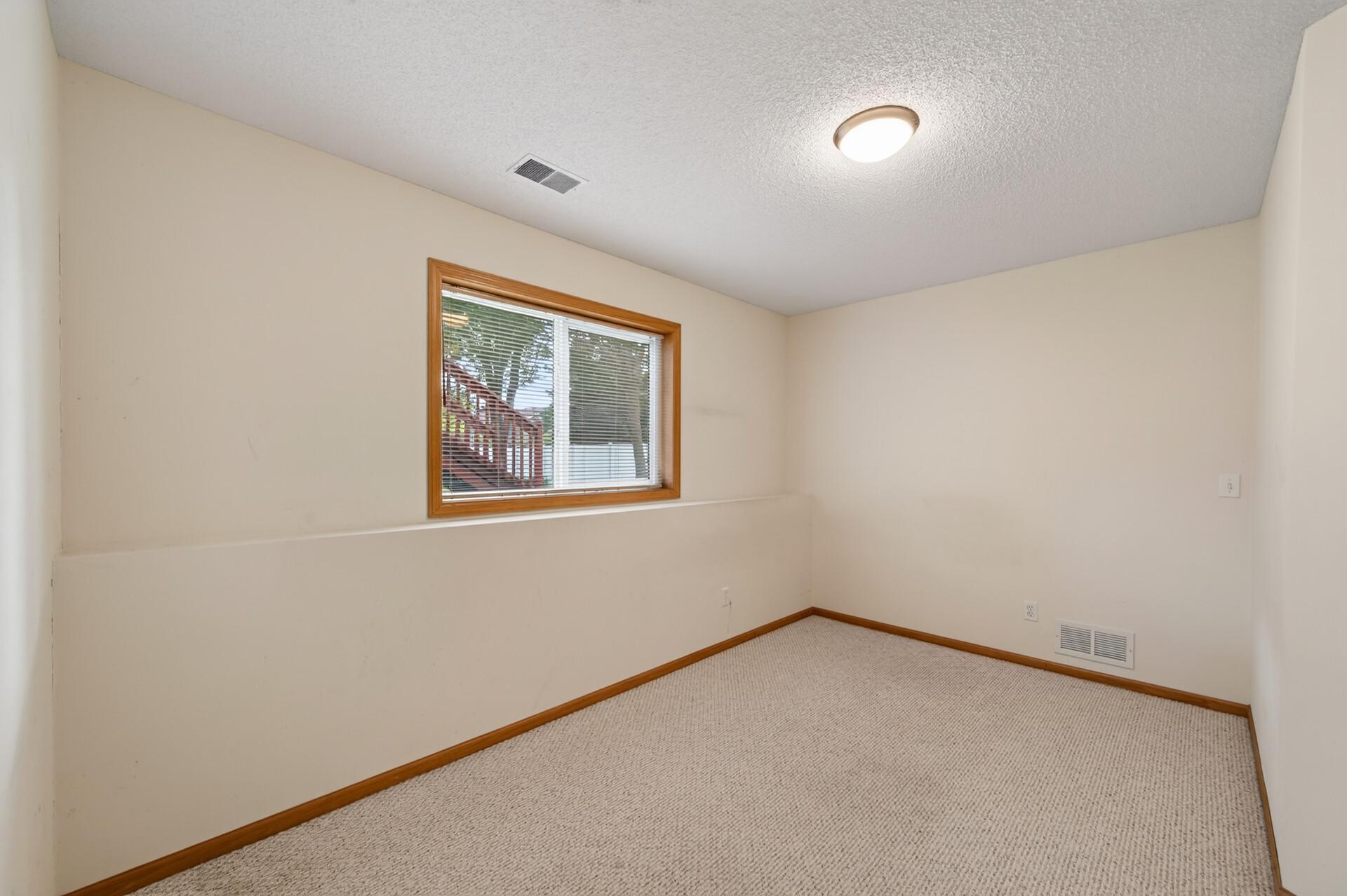 View of Residential at 9509 Dogwood Avenue, Brooklyn Park MN 55443, Brooklyn Park (21 of 30) - Mike Wilen | Minnesota Team Real Estate