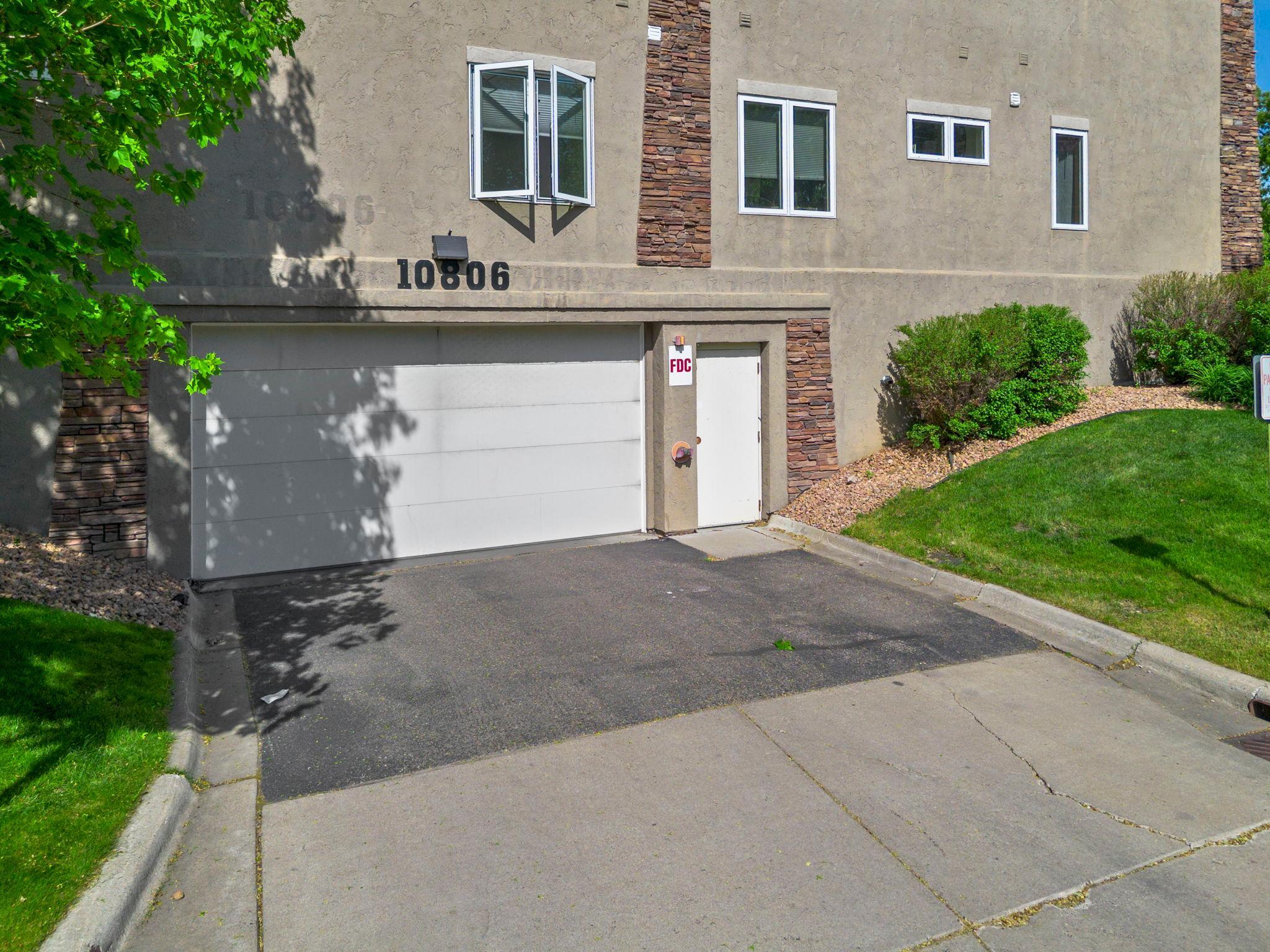 View of Residential at 10806 Shore Drive #103, Plymouth MN 55441, Plymouth (31 of 39) - Mike Wilen | Minnesota Team Real Estate