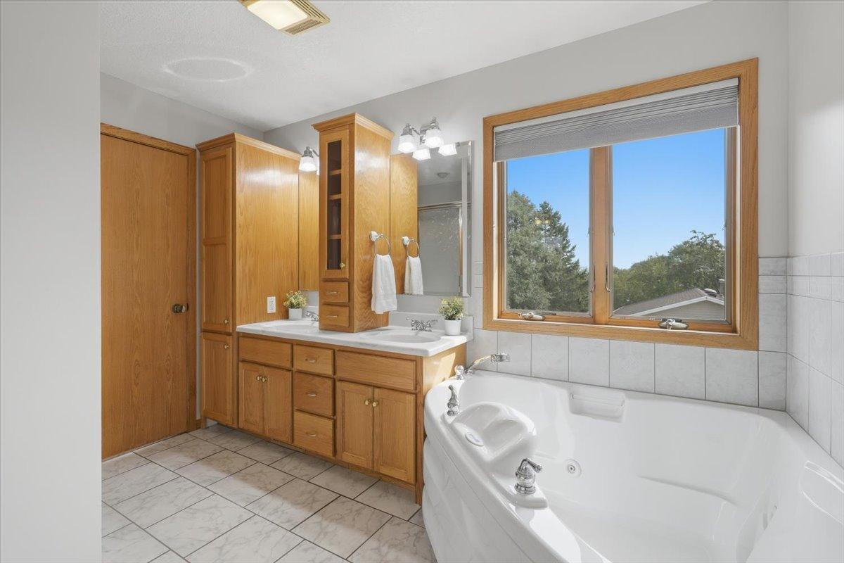 View of Residential at 8006 Cooper Avenue, Inver Grove Heights MN 55076, Inver Grove Heights (22 of 50) - Mike Wilen | Minnesota Team Real Estate