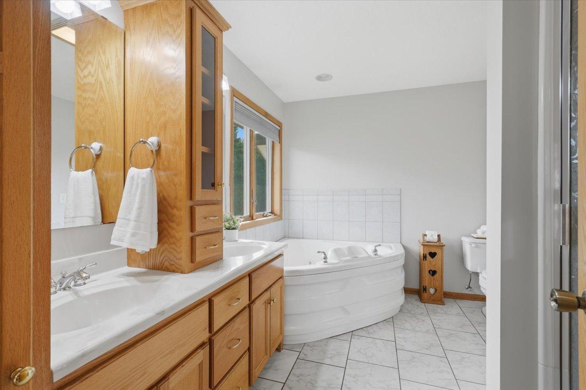 View of Residential at 8006 Cooper Avenue, Inver Grove Heights MN 55076, Inver Grove Heights (21 of 50) - Mike Wilen | Minnesota Team Real Estate