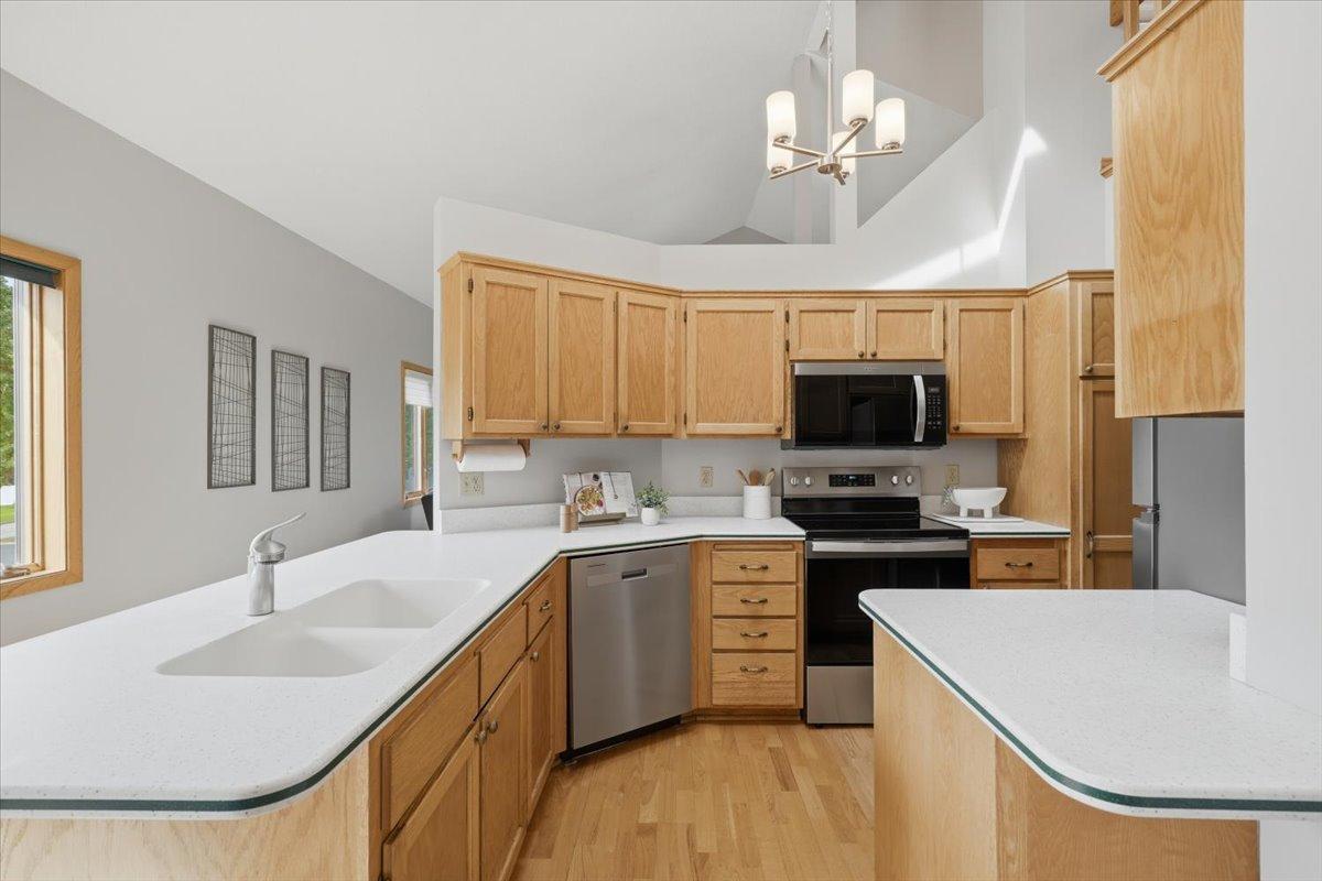 View of Residential at 8006 Cooper Avenue, Inver Grove Heights MN 55076, Inver Grove Heights (10 of 50) - Mike Wilen | Minnesota Team Real Estate