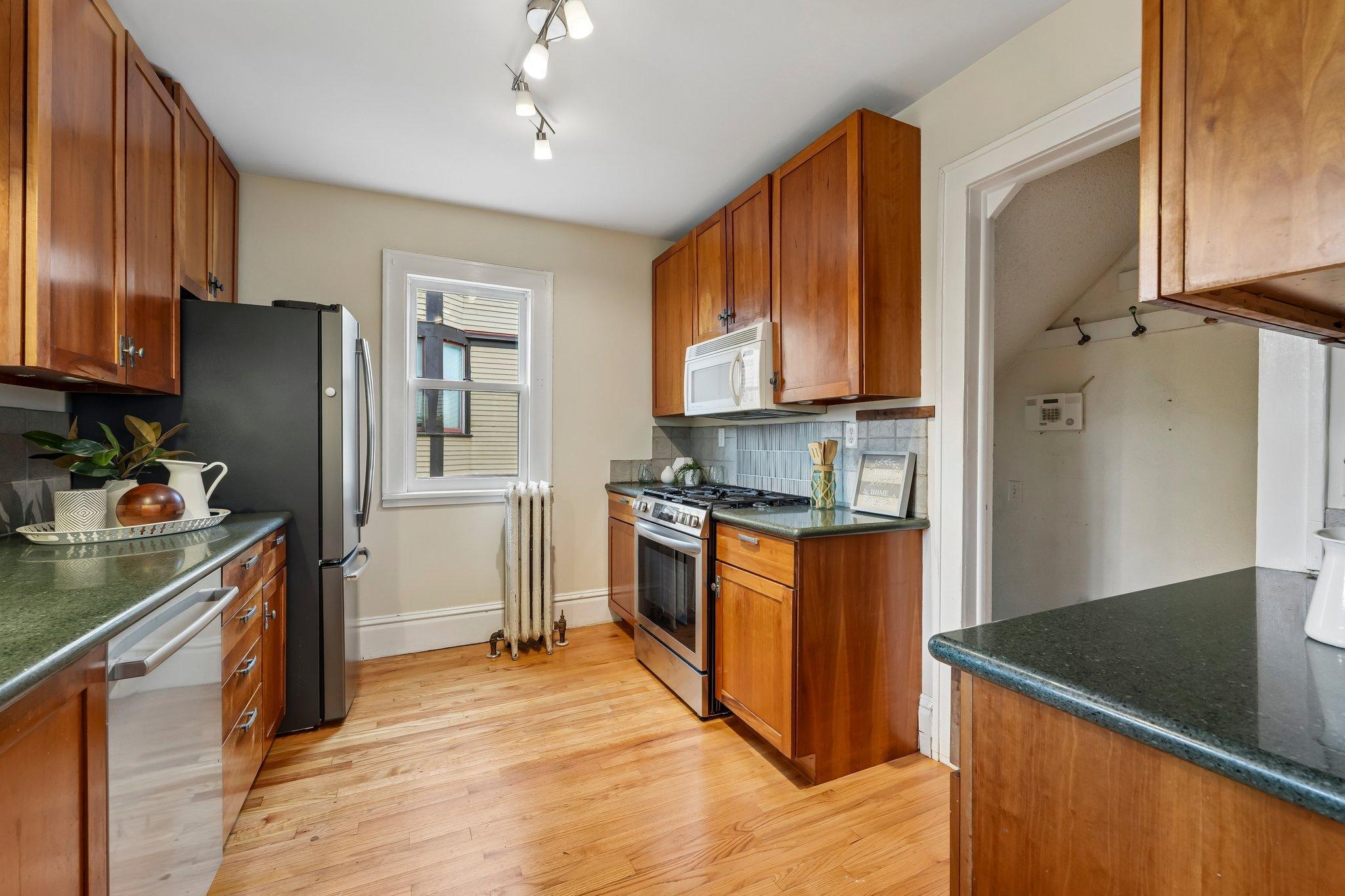 View of Residential at 355 Bates Avenue, Saint Paul MN 55106, Saint Paul (18 of 44) - Mike Wilen | Minnesota Team Real Estate