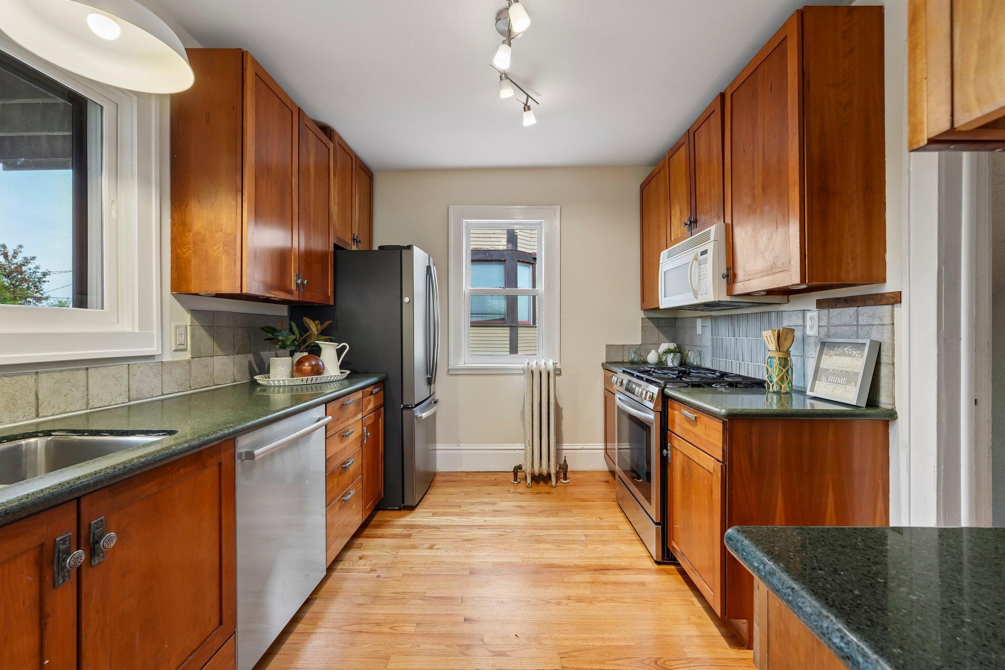 View of Residential at 355 Bates Avenue, Saint Paul MN 55106, Saint Paul (16 of 44) - Mike Wilen | Minnesota Team Real Estate