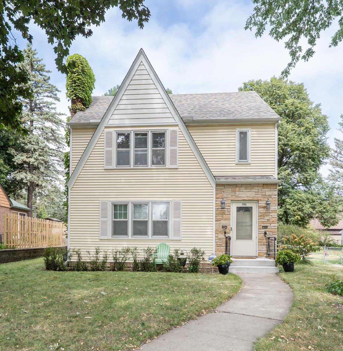 View of Residential Income at 899 Parkview Avenue, Saint Paul MN 55117, Saint Paul - Mike Wilen | Minnesota Team Real Estate