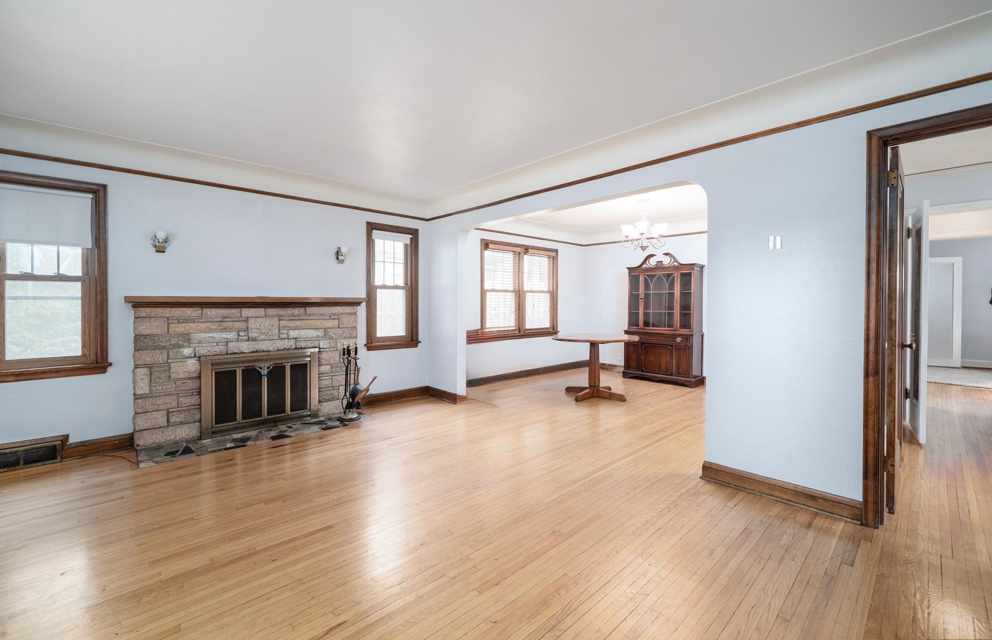 View of Residential Income at 899 Parkview Avenue, Saint Paul MN 55117, Saint Paul (5 of 58) - Mike Wilen | Minnesota Team Real Estate