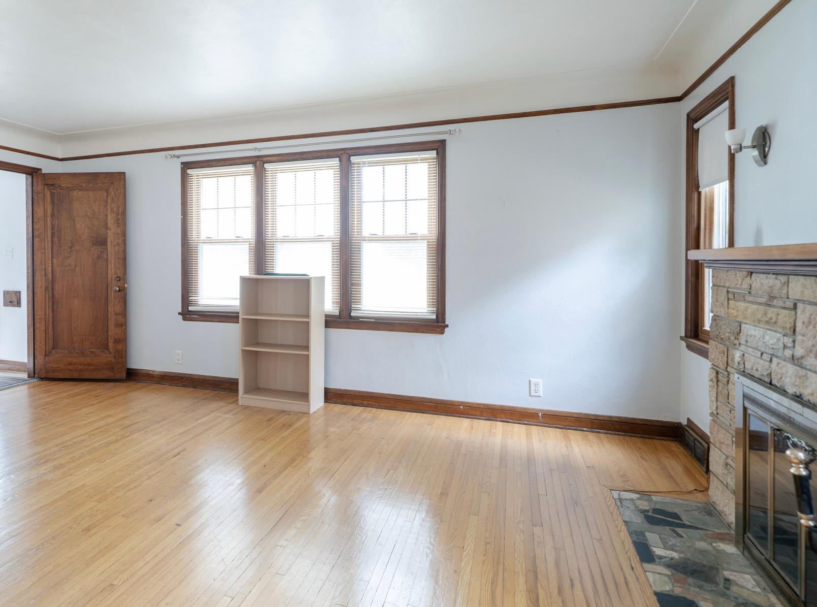 View of Residential Income at 899 Parkview Avenue, Saint Paul MN 55117, Saint Paul (4 of 58) - Mike Wilen | Minnesota Team Real Estate