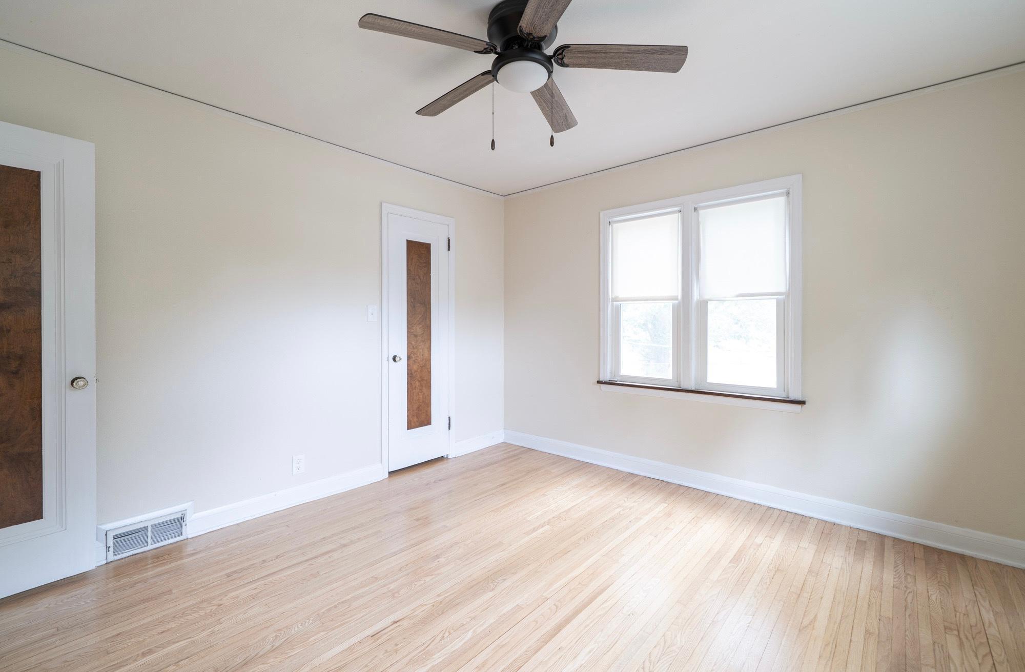 View of Residential Income at 899 Parkview Avenue, Saint Paul MN 55117, Saint Paul (46 of 58) - Mike Wilen | Minnesota Team Real Estate