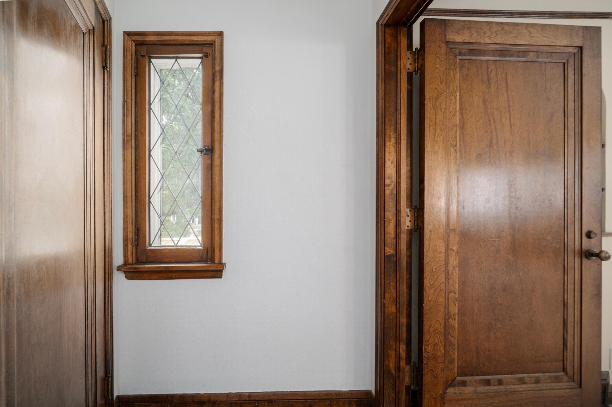 View of Residential Income at 899 Parkview Avenue, Saint Paul MN 55117, Saint Paul (32 of 58) - Mike Wilen | Minnesota Team Real Estate