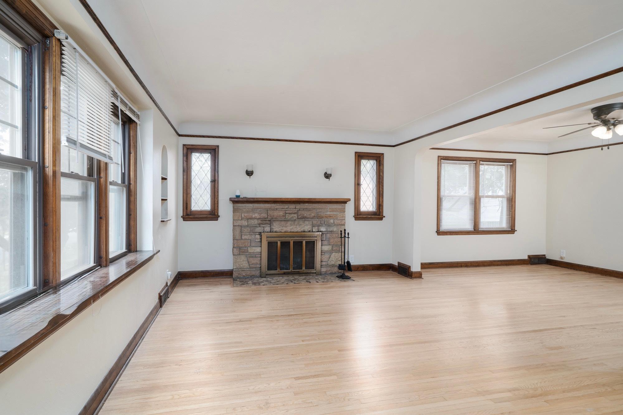 View of Residential Income at 899 Parkview Avenue, Saint Paul MN 55117, Saint Paul (36 of 58) - Mike Wilen | Minnesota Team Real Estate