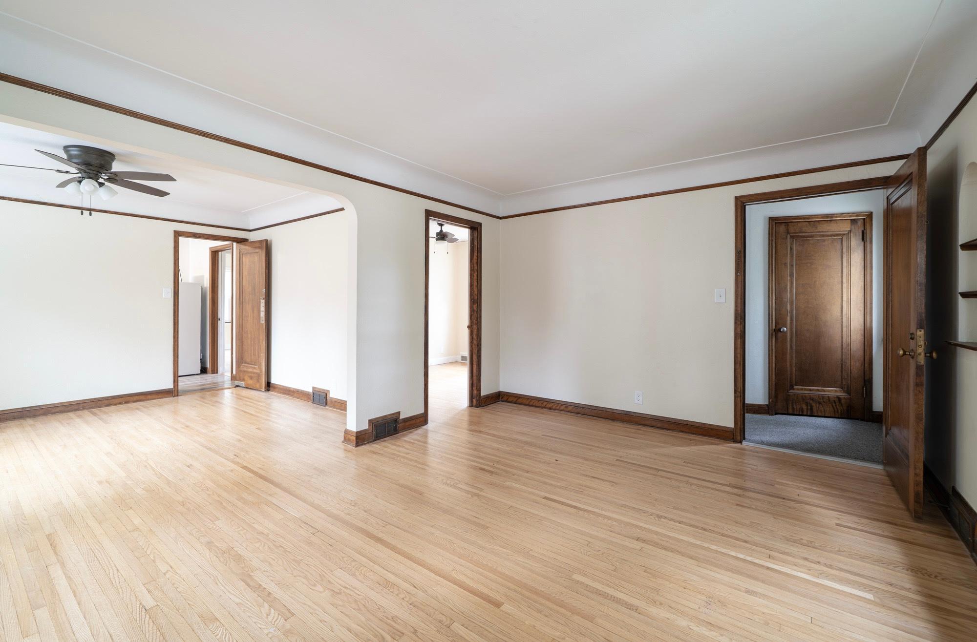View of Residential Income at 899 Parkview Avenue, Saint Paul MN 55117, Saint Paul (39 of 58) - Mike Wilen | Minnesota Team Real Estate