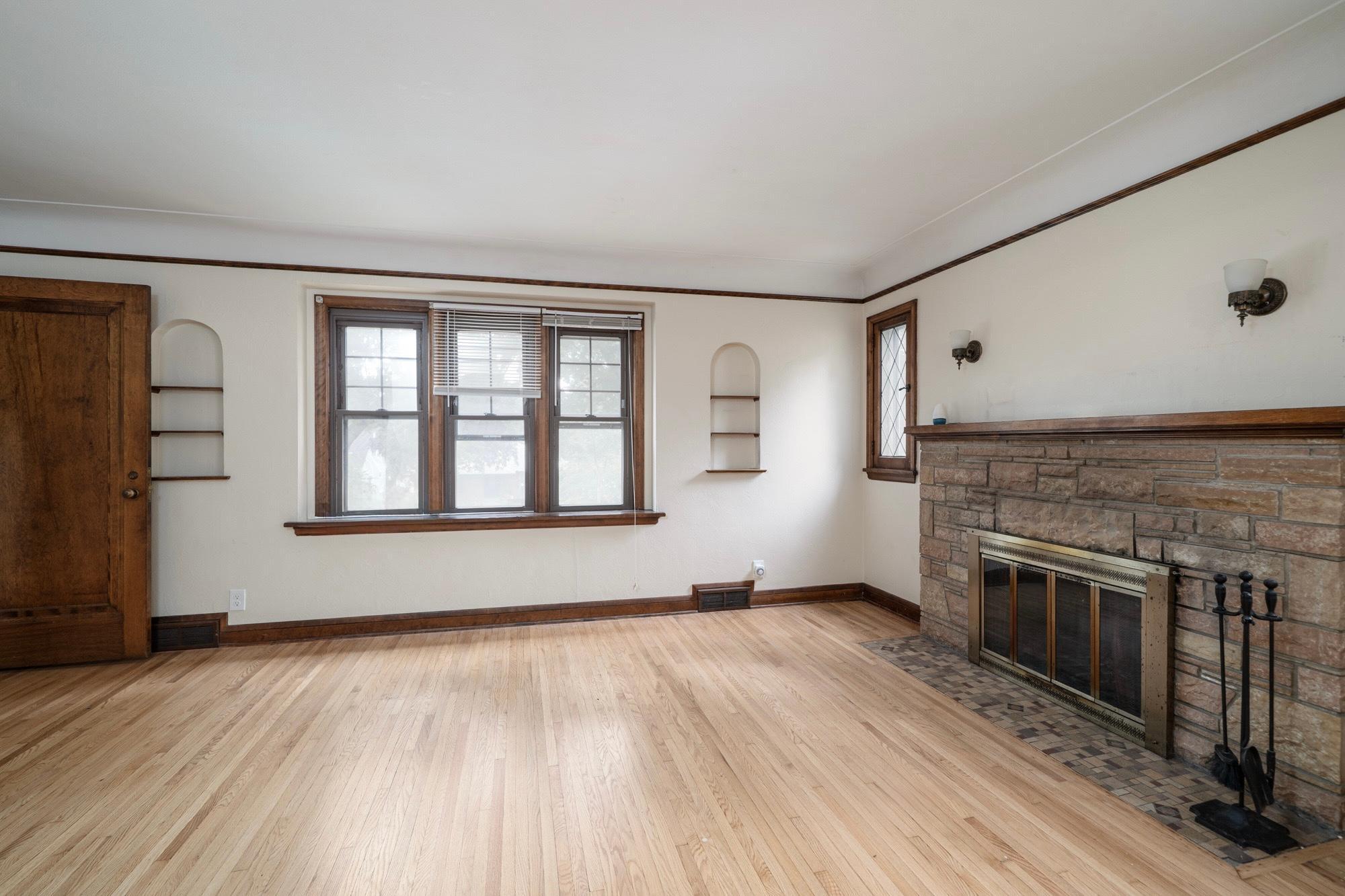 View of Residential Income at 899 Parkview Avenue, Saint Paul MN 55117, Saint Paul (34 of 58) - Mike Wilen | Minnesota Team Real Estate
