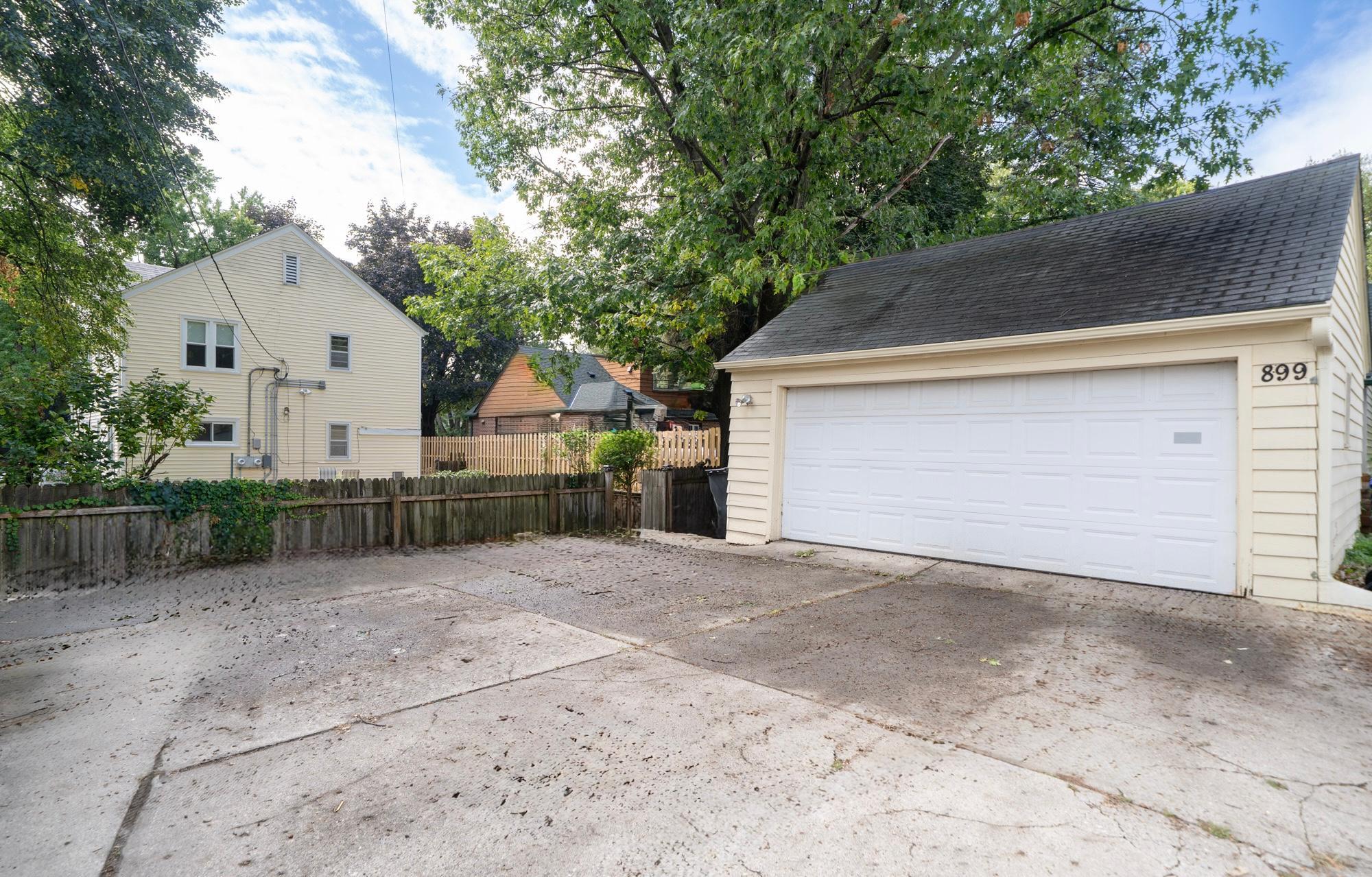 View of Residential Income at 899 Parkview Avenue, Saint Paul MN 55117, Saint Paul (57 of 58) - Mike Wilen | Minnesota Team Real Estate