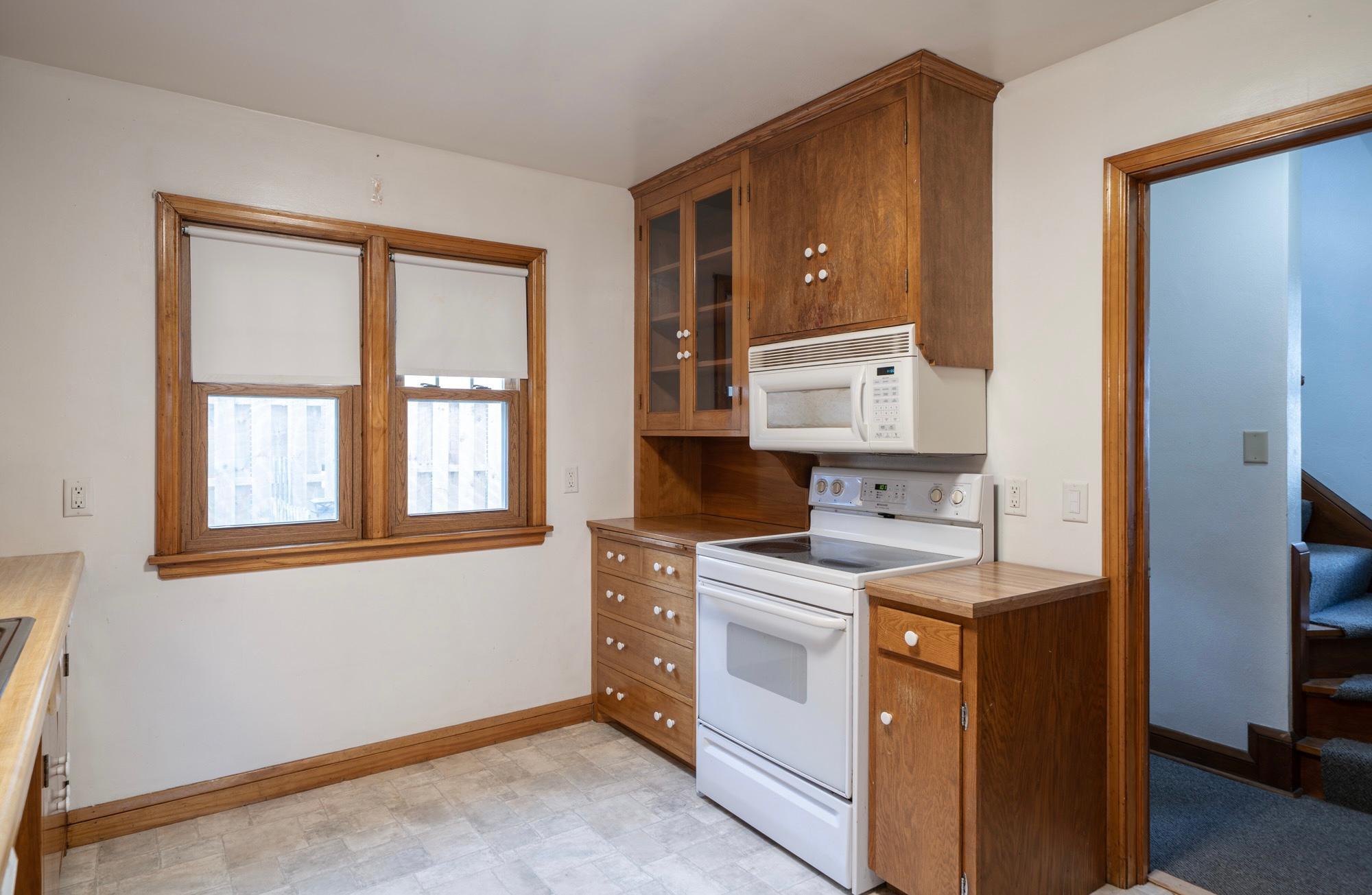 View of Residential Income at 899 Parkview Avenue, Saint Paul MN 55117, Saint Paul (18 of 58) - Mike Wilen | Minnesota Team Real Estate