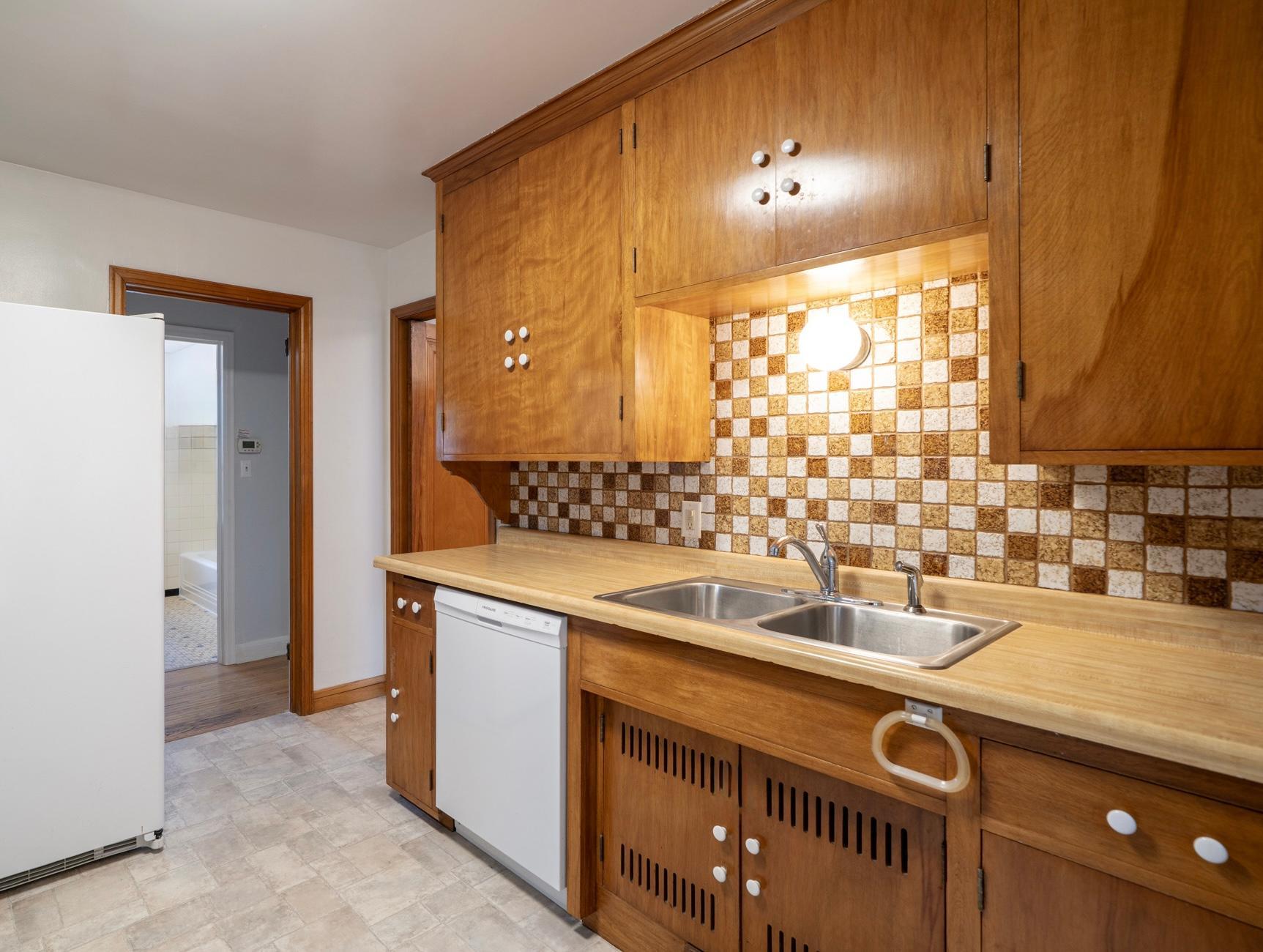 View of Residential Income at 899 Parkview Avenue, Saint Paul MN 55117, Saint Paul (14 of 58) - Mike Wilen | Minnesota Team Real Estate