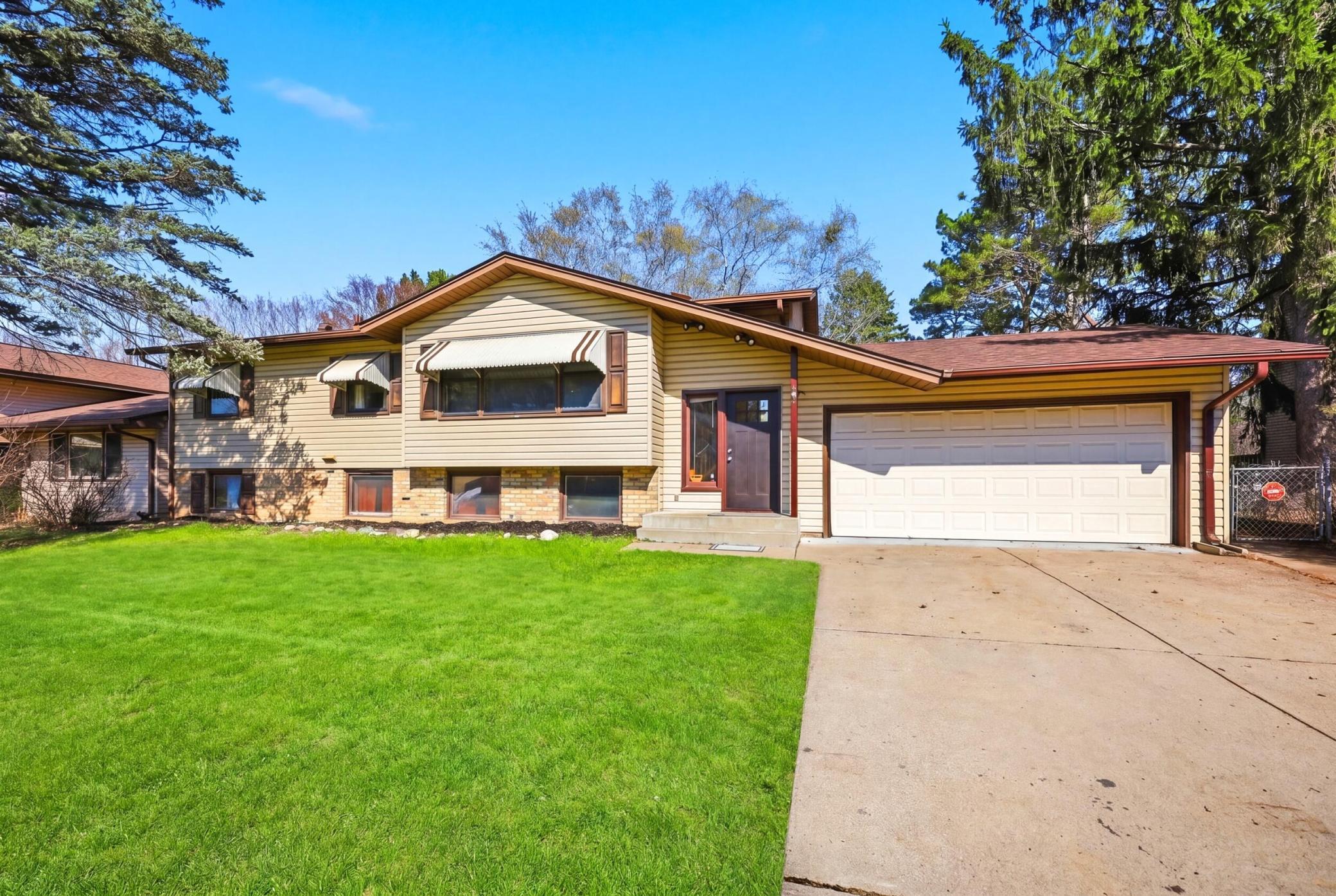 View of Residential Income at 182 Faye Street, Saint Paul MN 55119, Saint Paul - Mike Wilen | Minnesota Team Real Estate