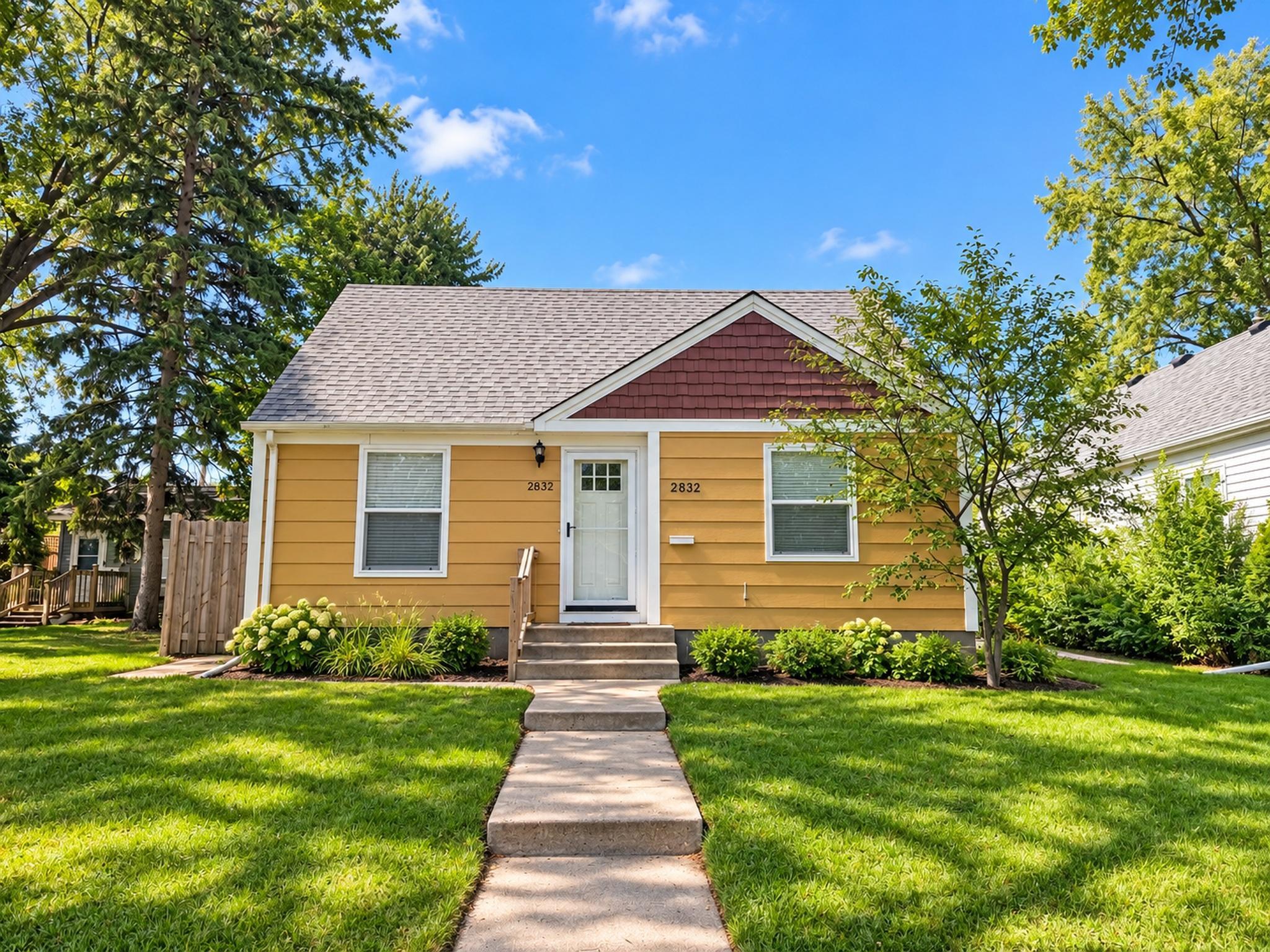 View of Single Family at 2832 Florida Avenue, Saint Louis Park - Mike Wilen | Minnesota Team Real Estate