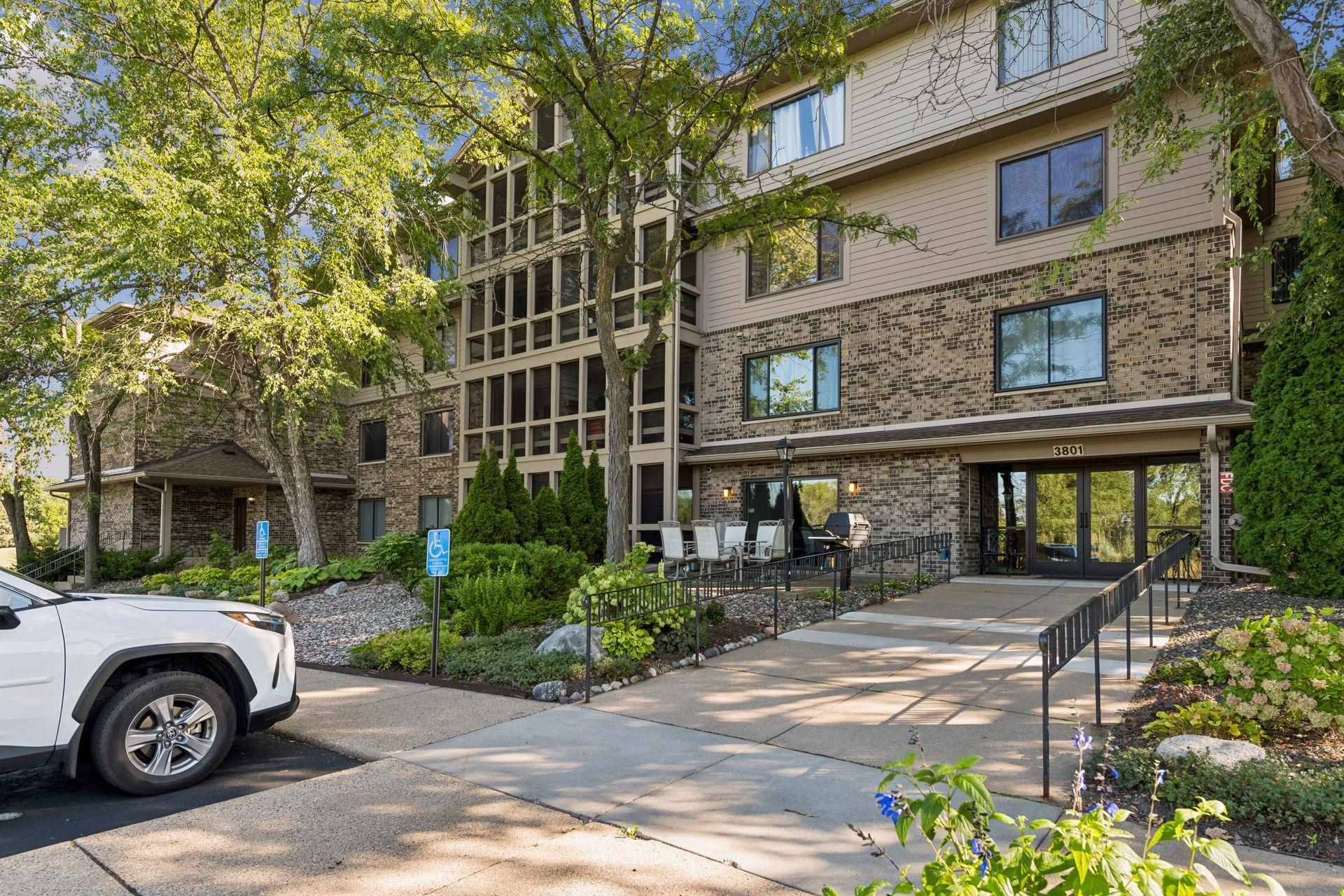 View of Residential at 3801 98th Street #306, Bloomington MN 55431, Bloomington (31 of 31) - Mike Wilen | Minnesota Team Real Estate